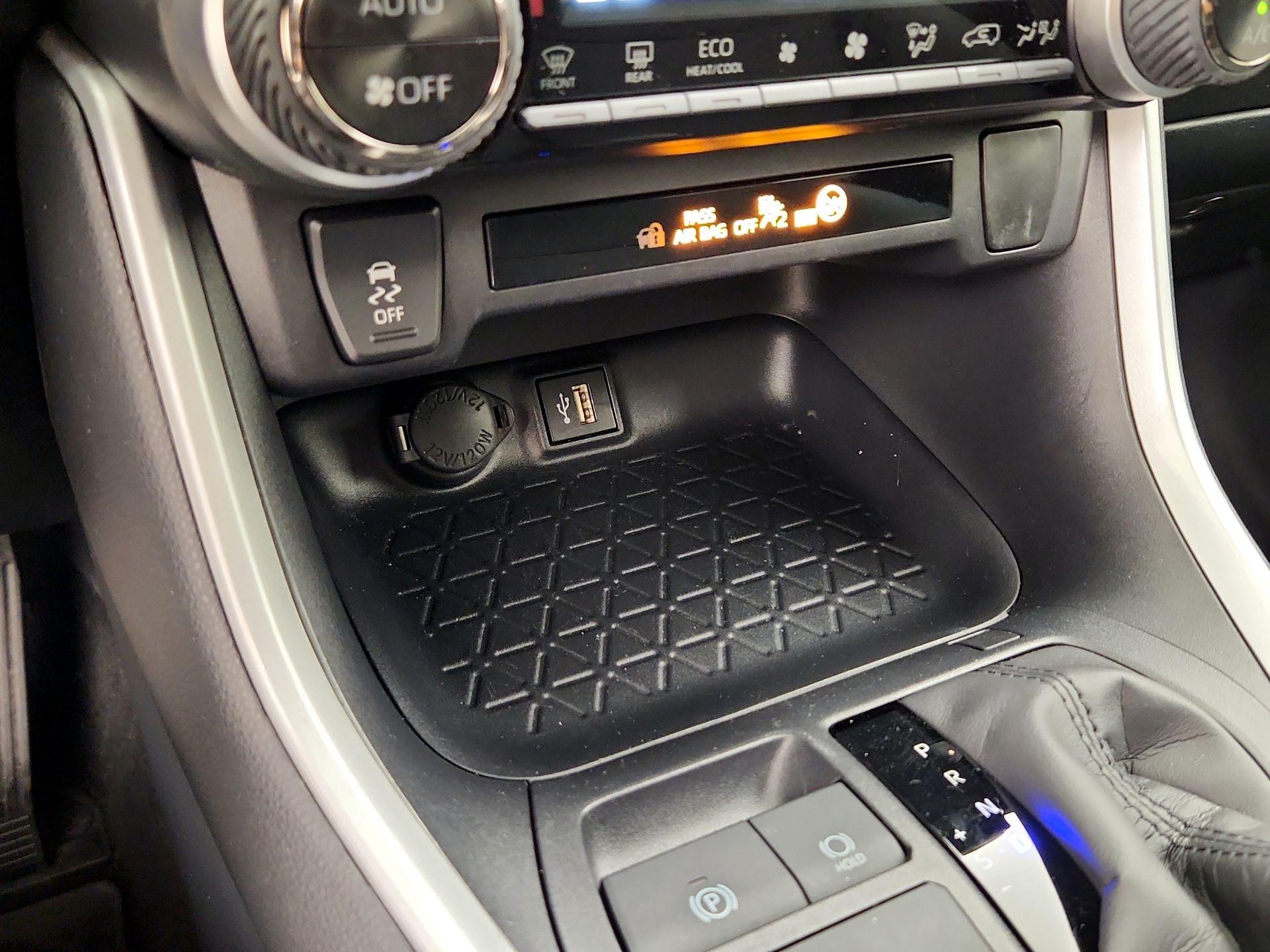 Thumbnail: 2025 Toyota RAV4 - 18