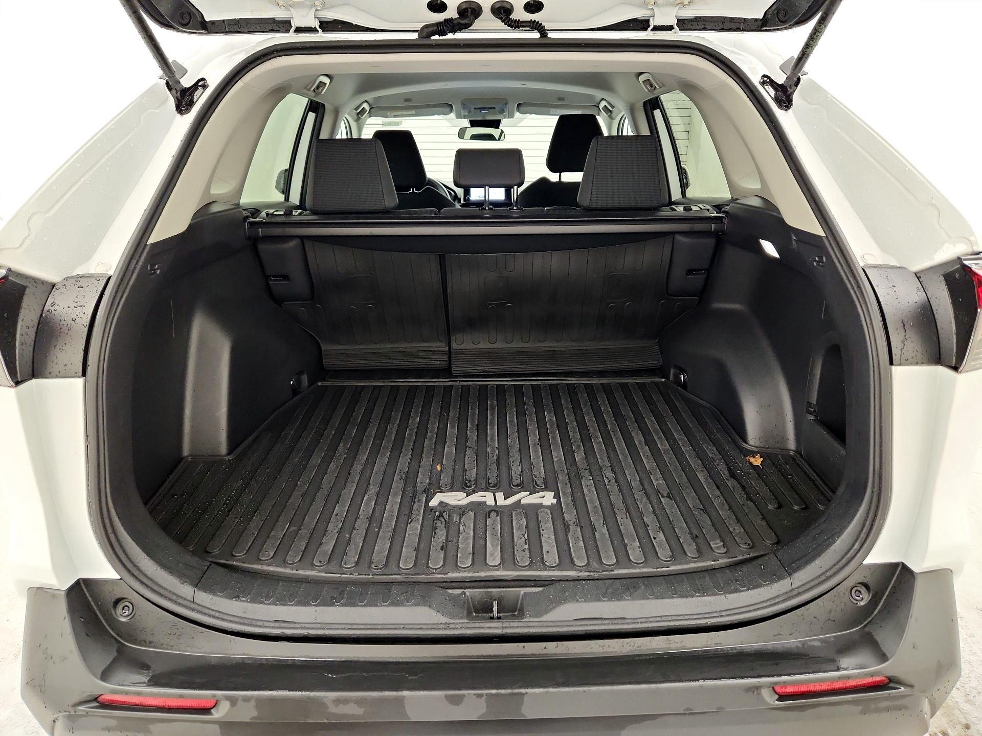 Thumbnail: 2025 Toyota RAV4 - 20