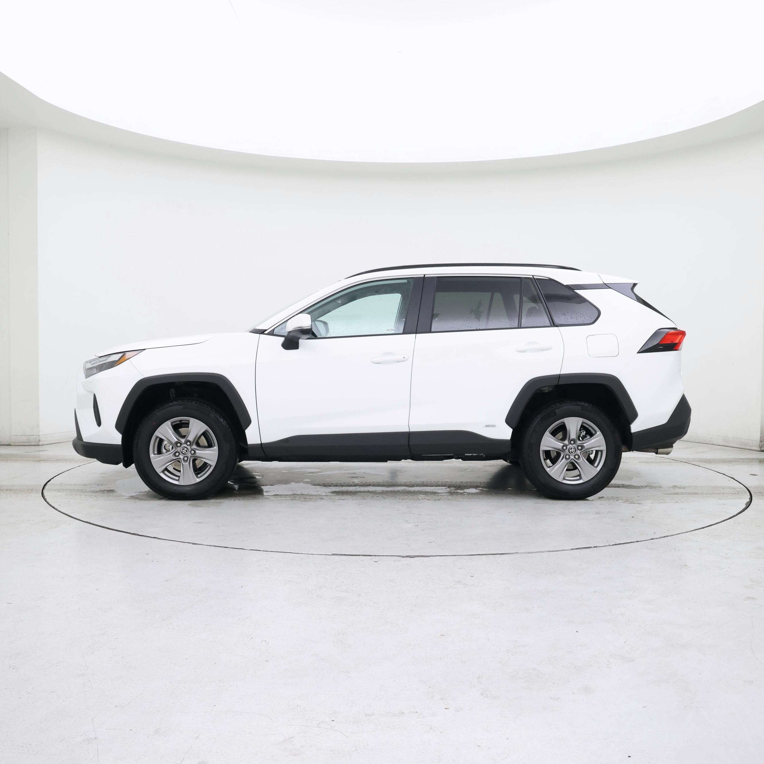 Thumbnail: 2025 Toyota RAV4 - 3