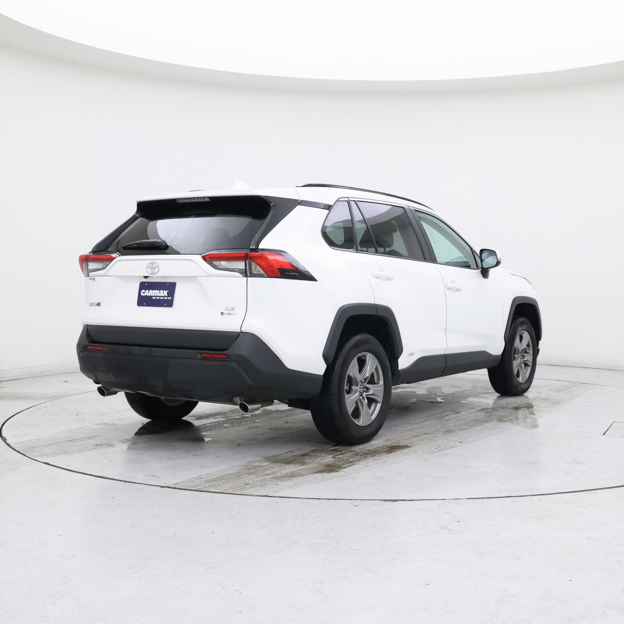 Thumbnail: 2025 Toyota RAV4 - 8