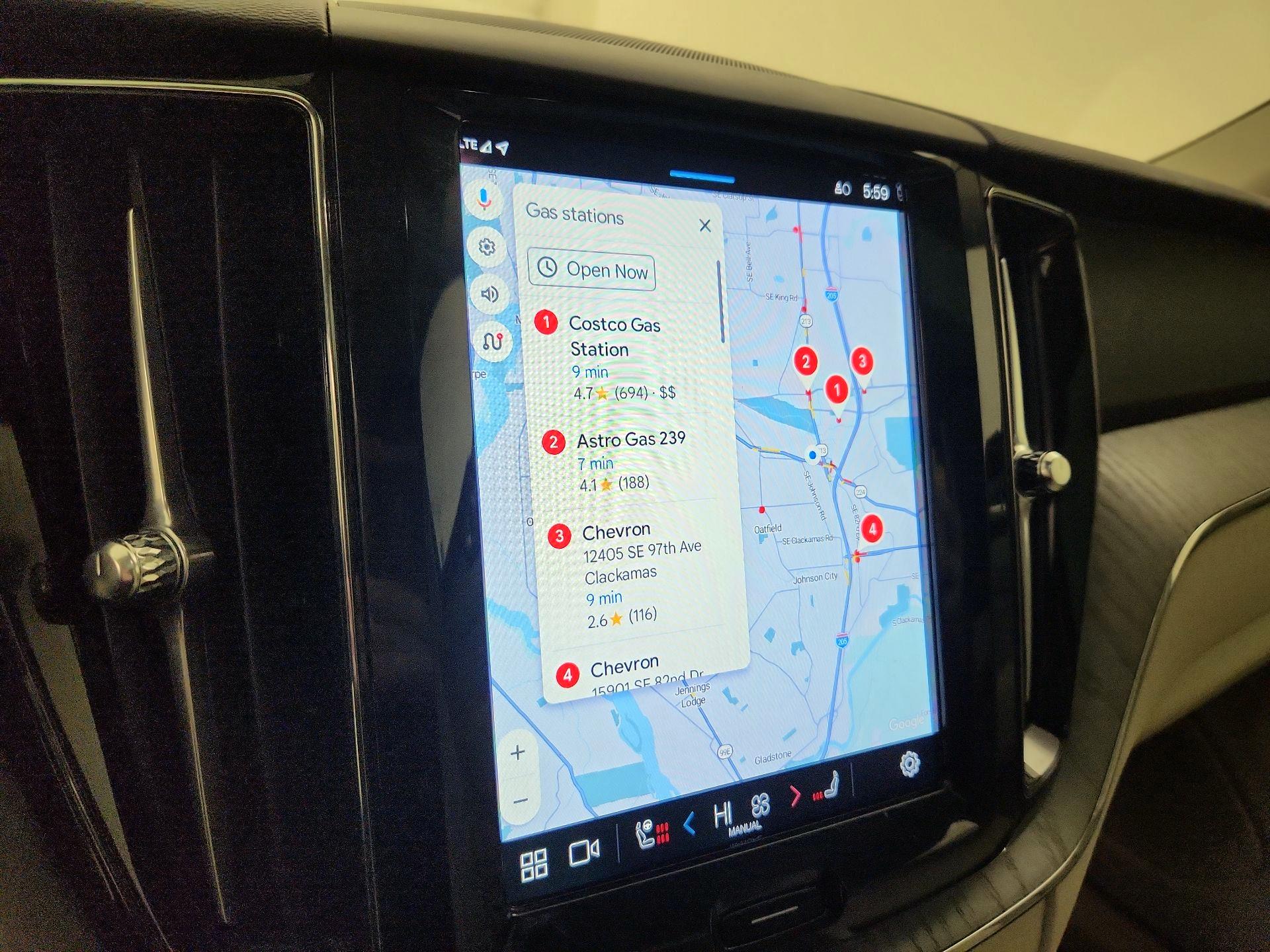 Thumbnail: 2025 Volvo XC60 - 14