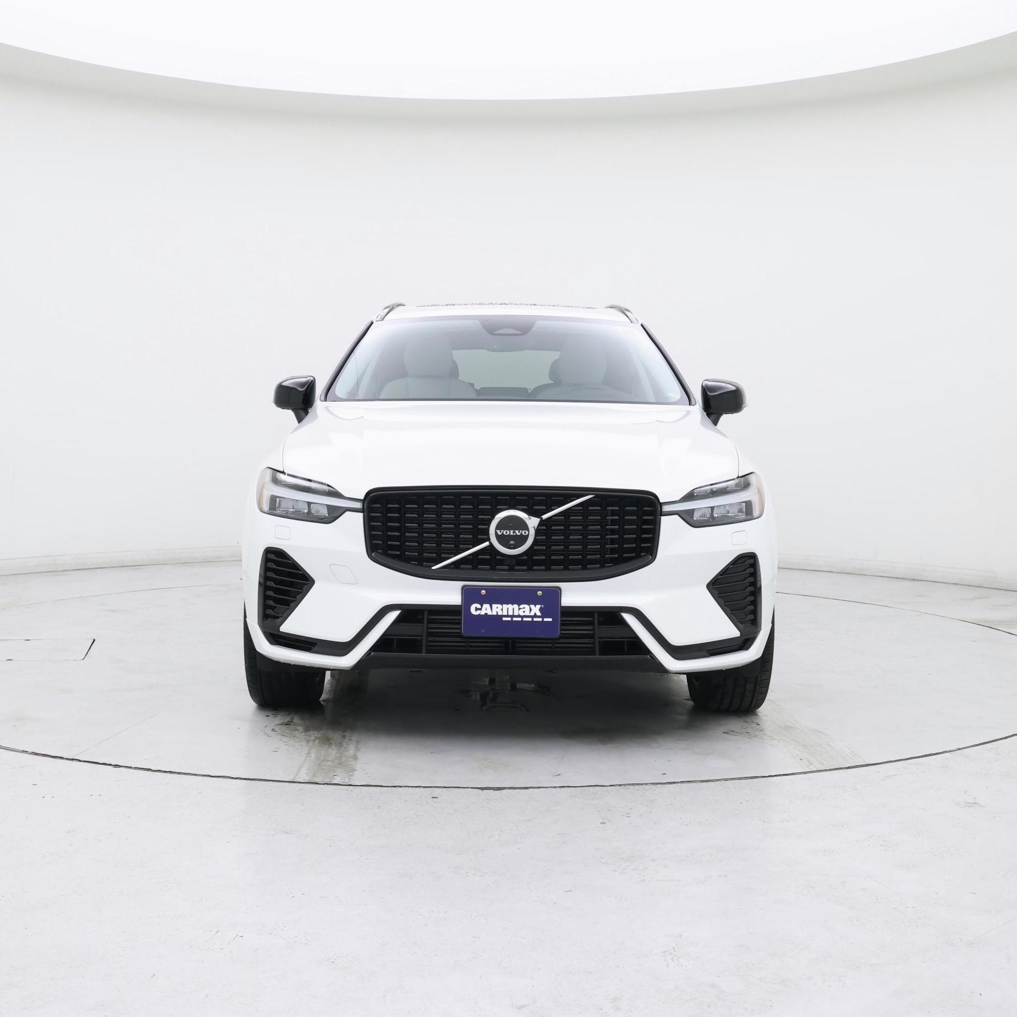 Thumbnail: 2025 Volvo XC60 - 5