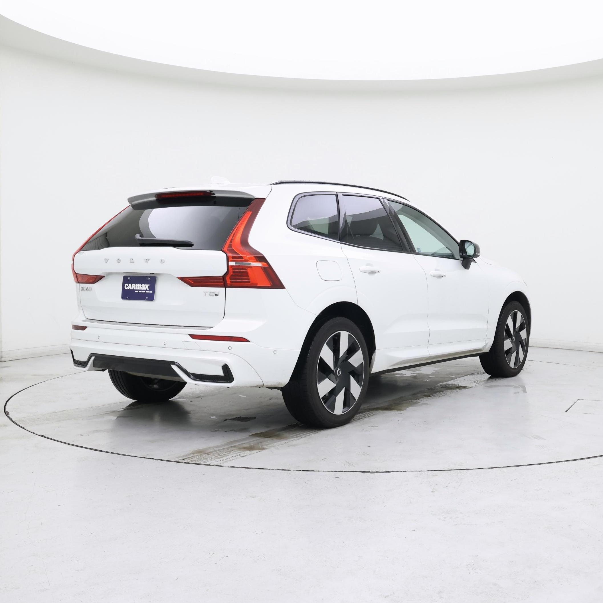 Thumbnail: 2025 Volvo XC60 - 8