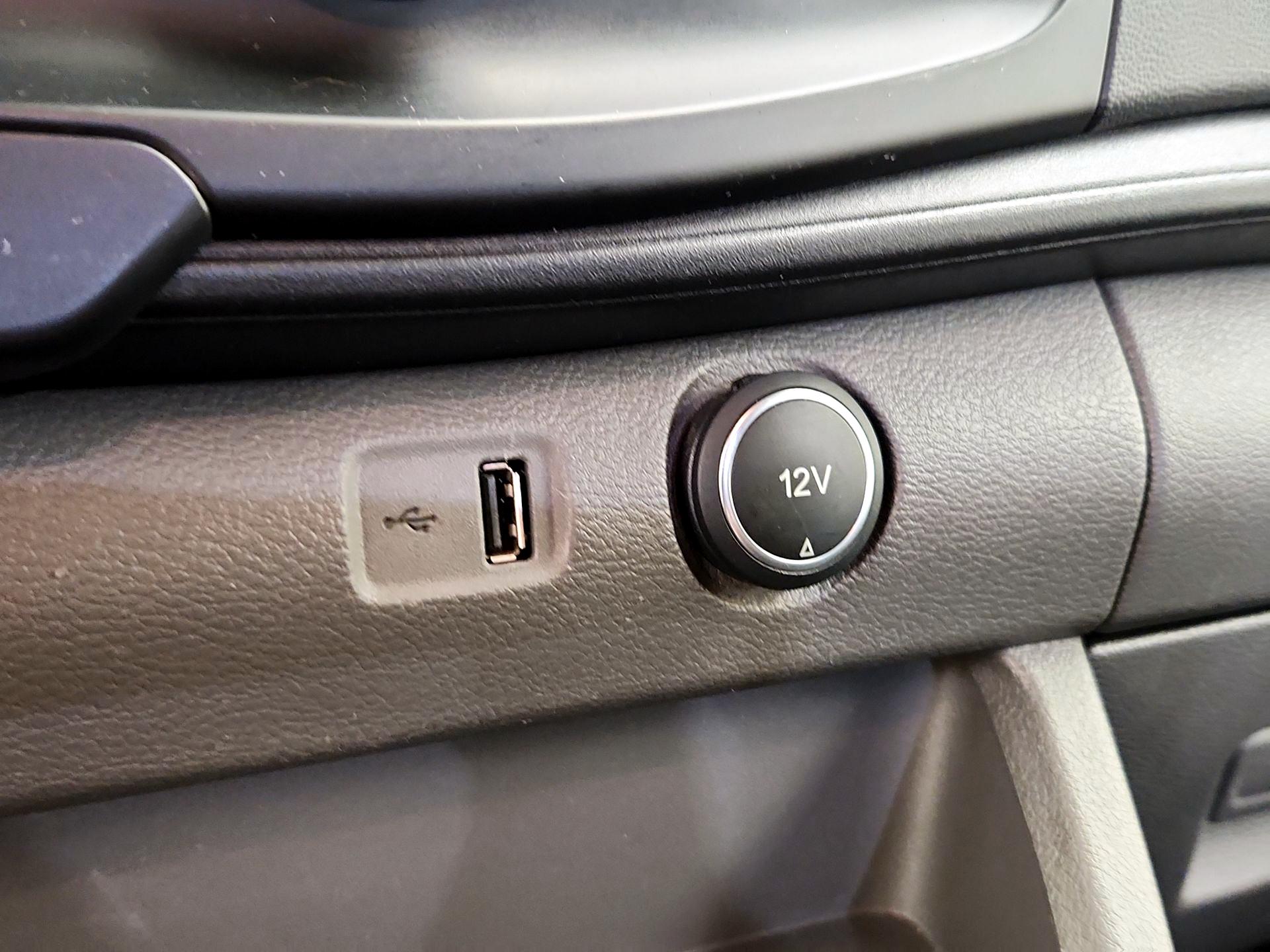 Thumbnail: 2020 Ford Transit Series - 18