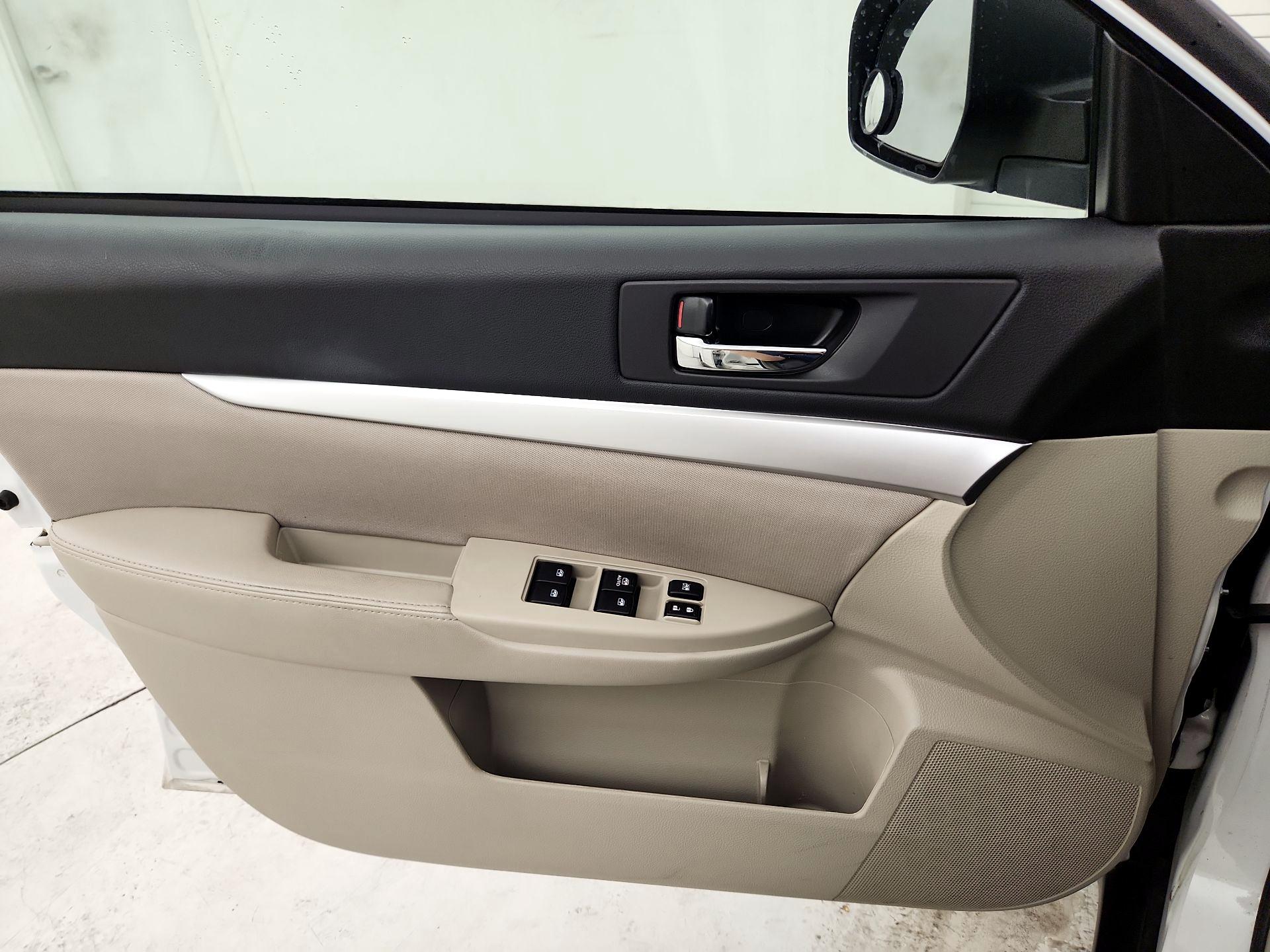 Thumbnail: 2014 Subaru Outback - 12