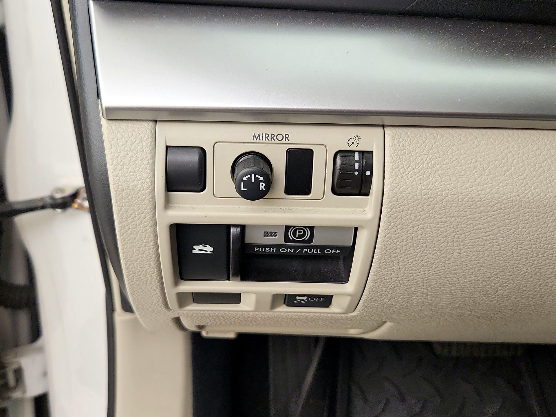 Thumbnail: 2014 Subaru Outback - 13