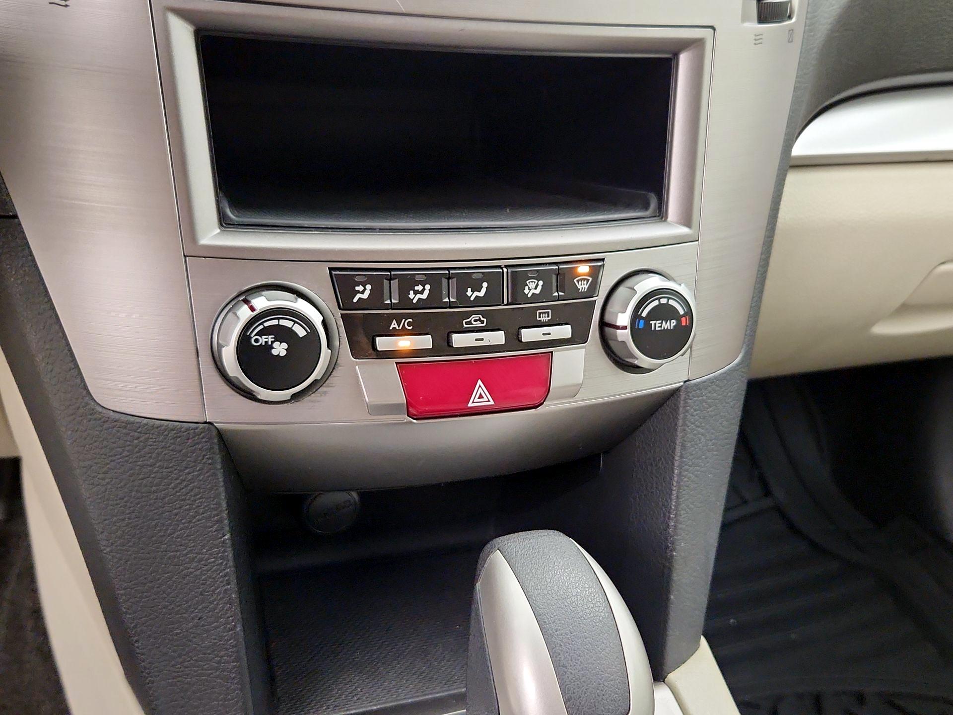 Thumbnail: 2014 Subaru Outback - 16