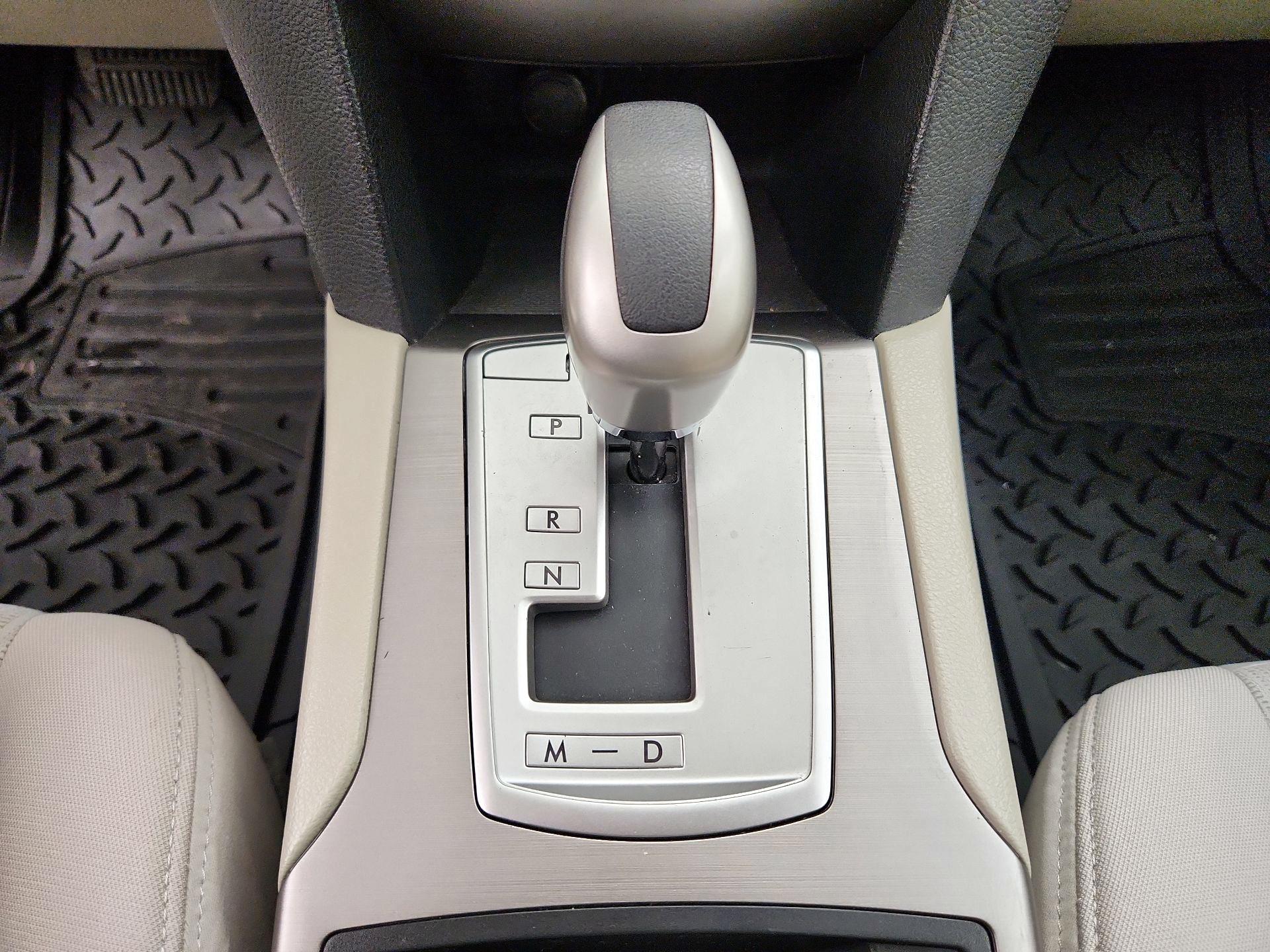 Thumbnail: 2014 Subaru Outback - 17