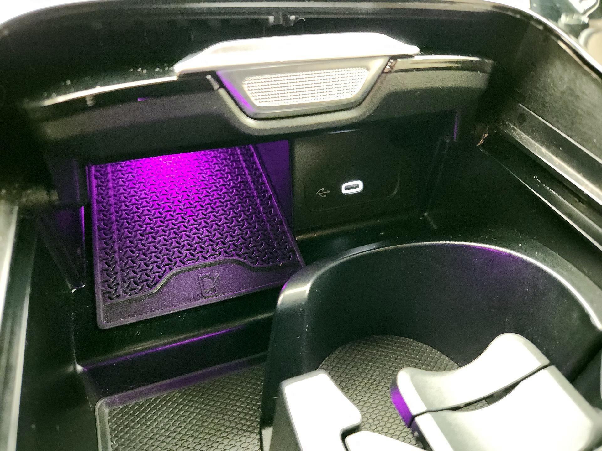 Thumbnail: 2024 Mercedes-Benz C-Class - 18