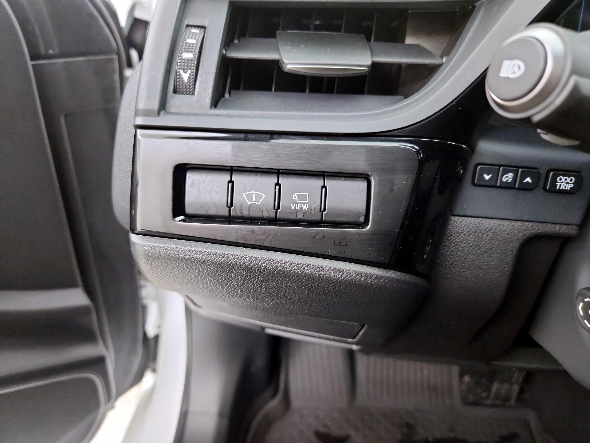 Thumbnail: 2023 Lexus ES - 13