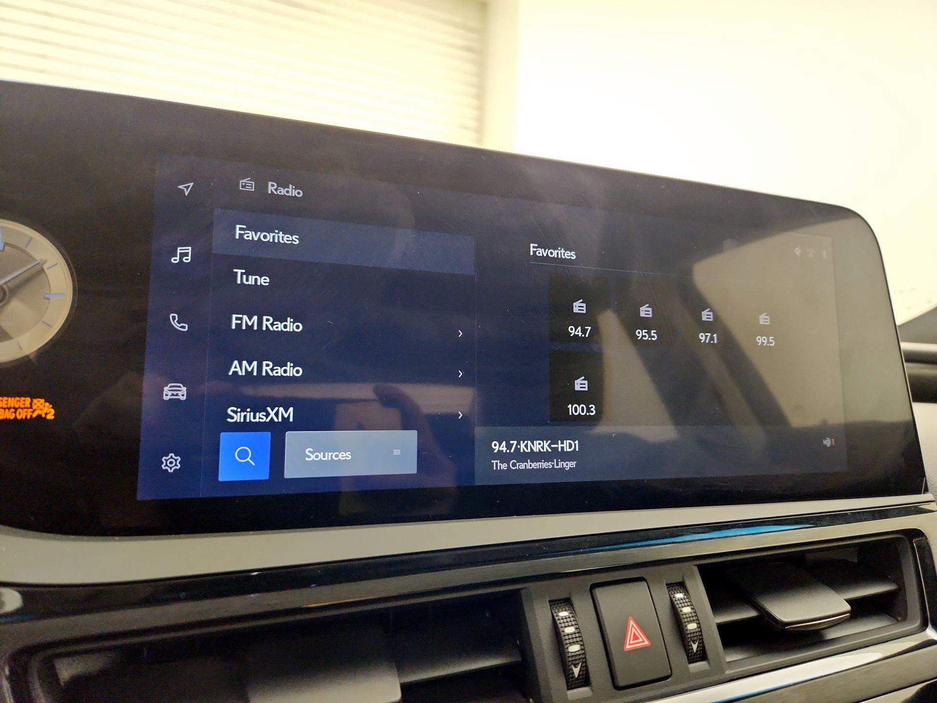 Thumbnail: 2023 Lexus ES - 15