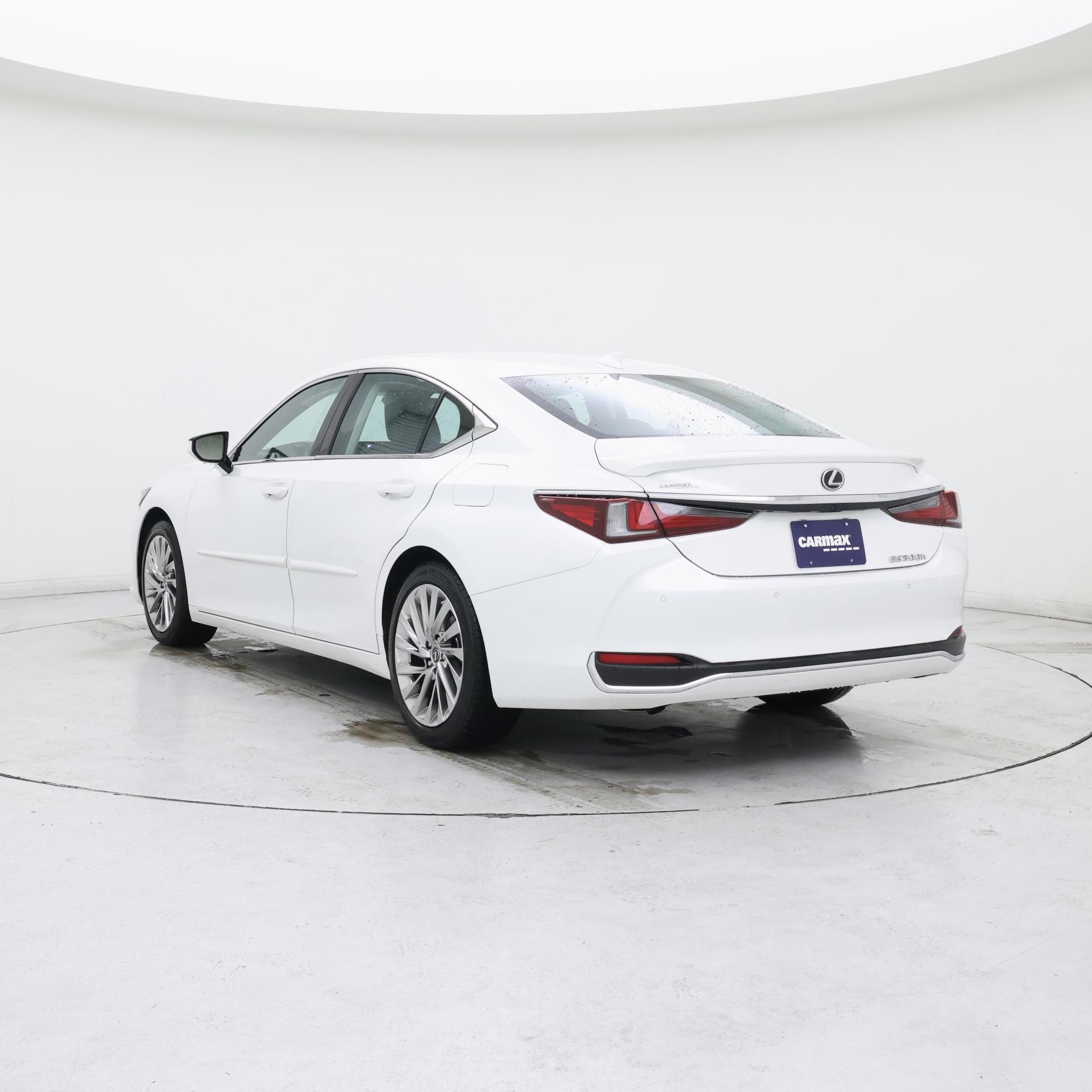 Thumbnail: 2023 Lexus ES - 2