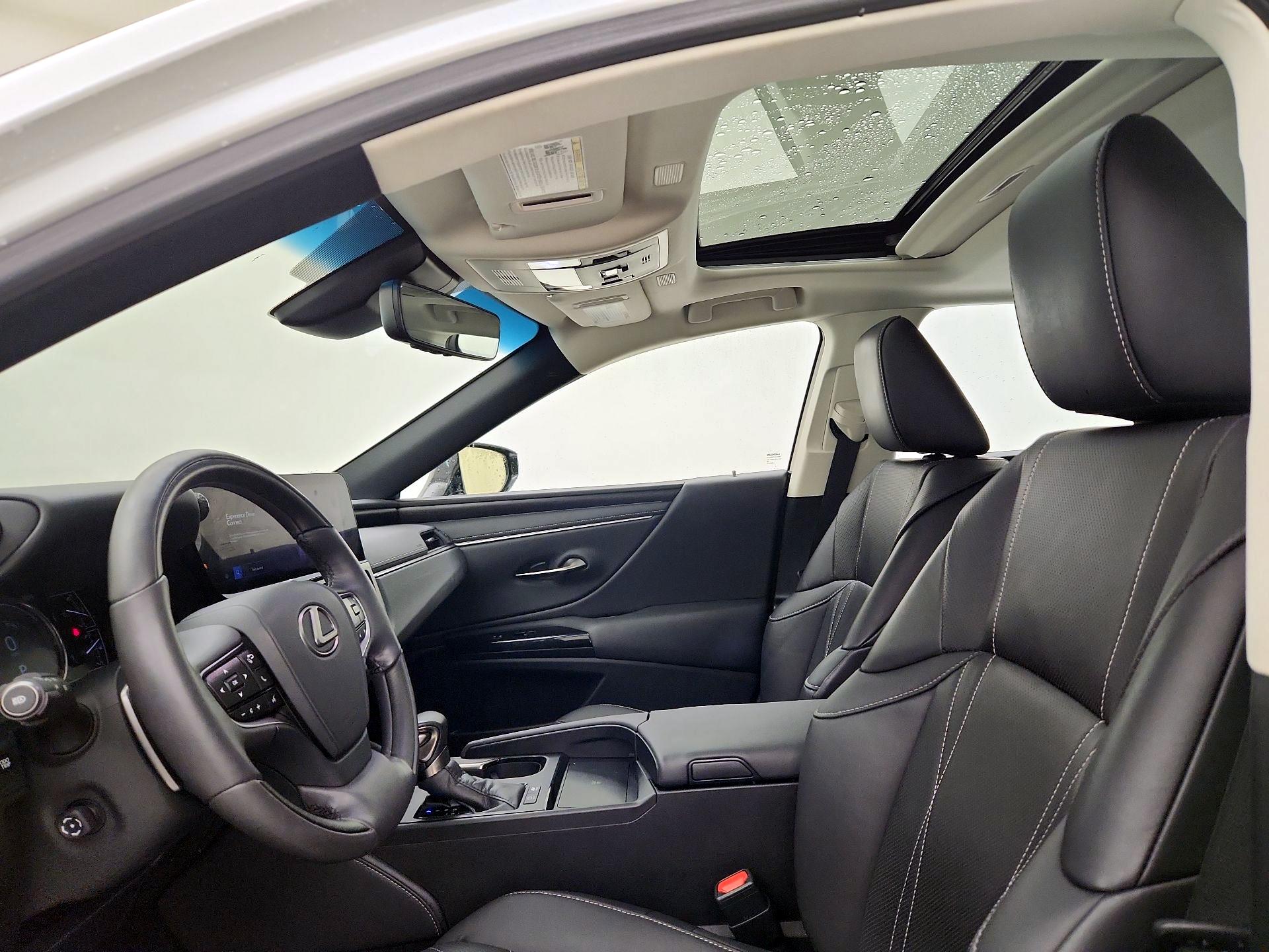 Thumbnail: 2023 Lexus ES - 19