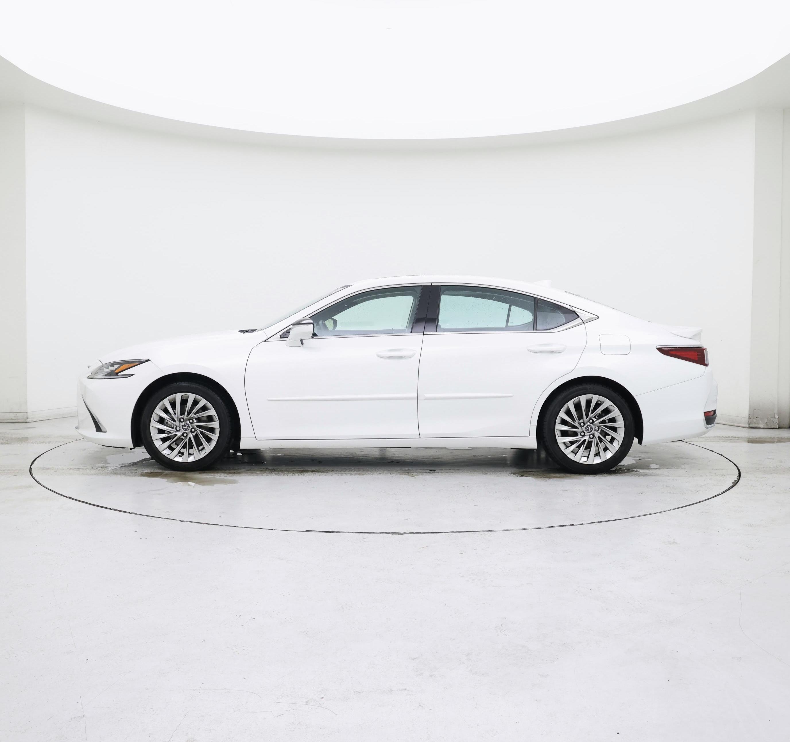 Thumbnail: 2023 Lexus ES - 3