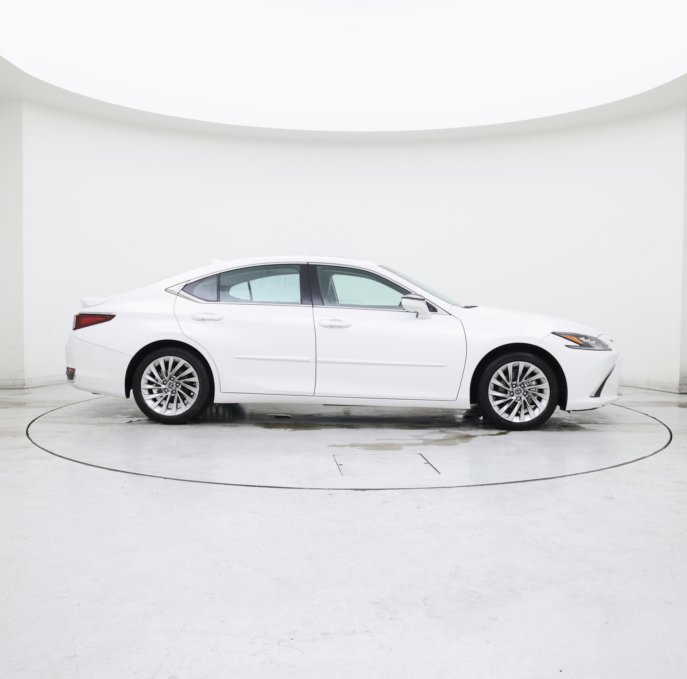Thumbnail: 2023 Lexus ES - 7