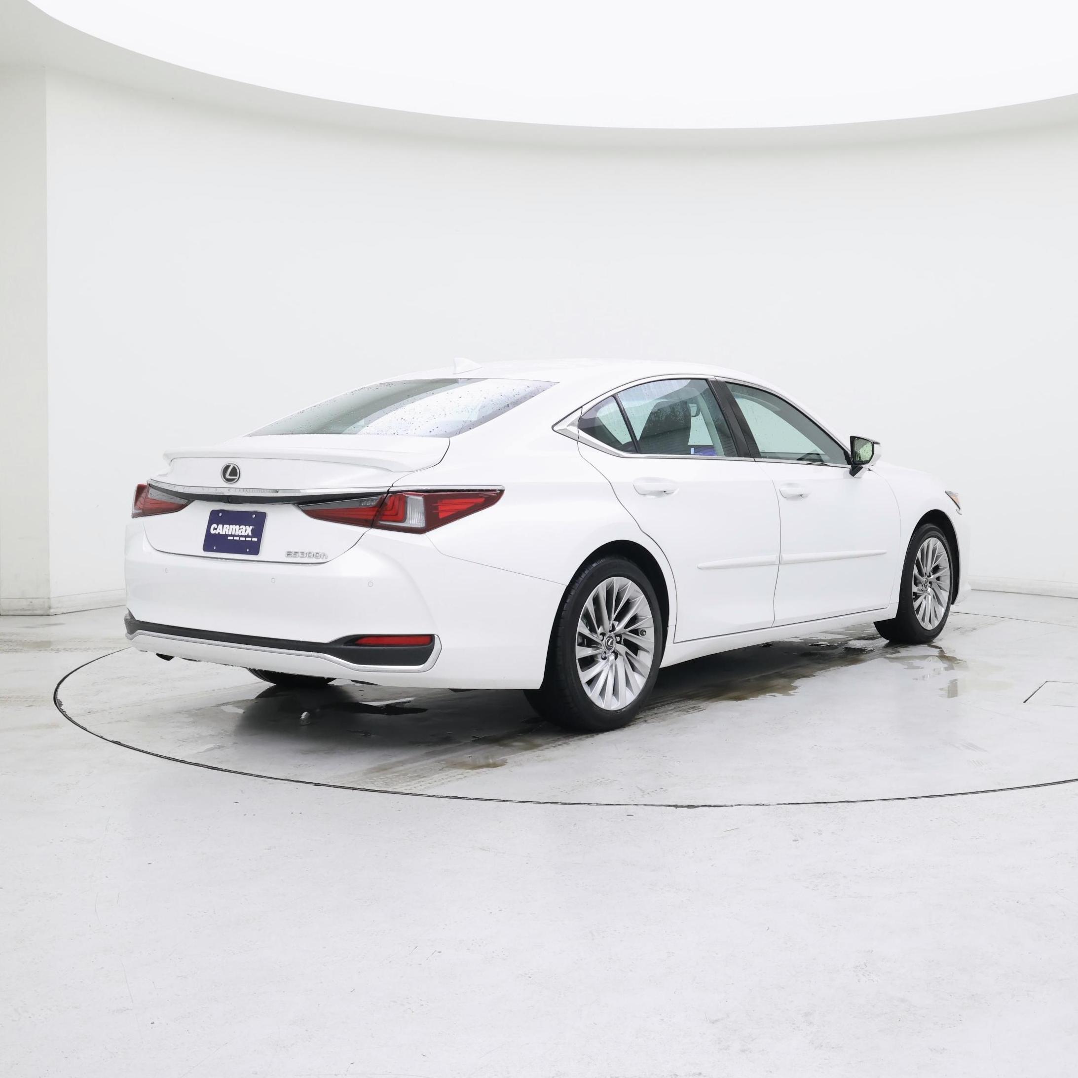 Thumbnail: 2023 Lexus ES - 8