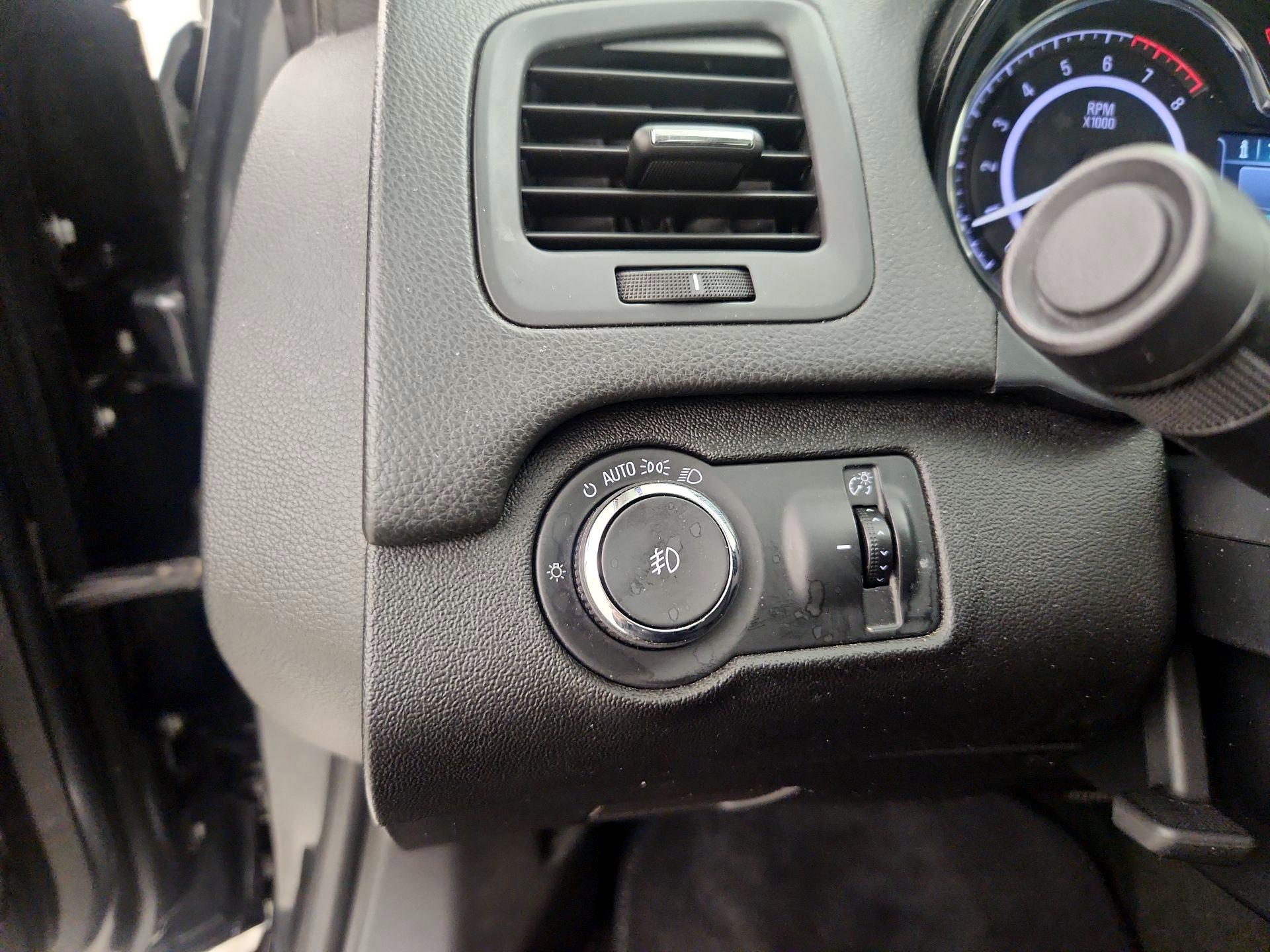 Thumbnail: 2015 Buick Regal - 13