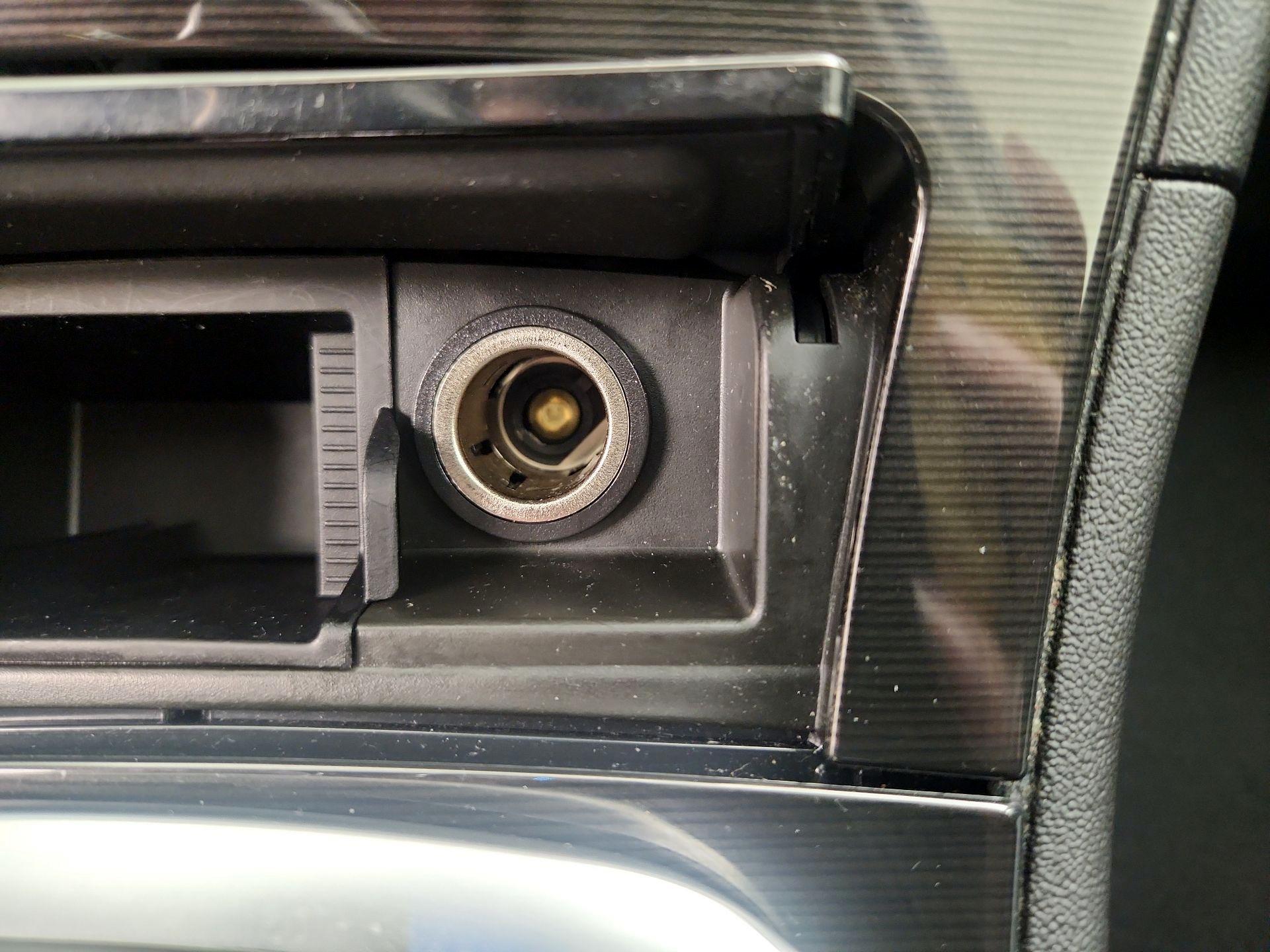 Thumbnail: 2015 Buick Regal - 19