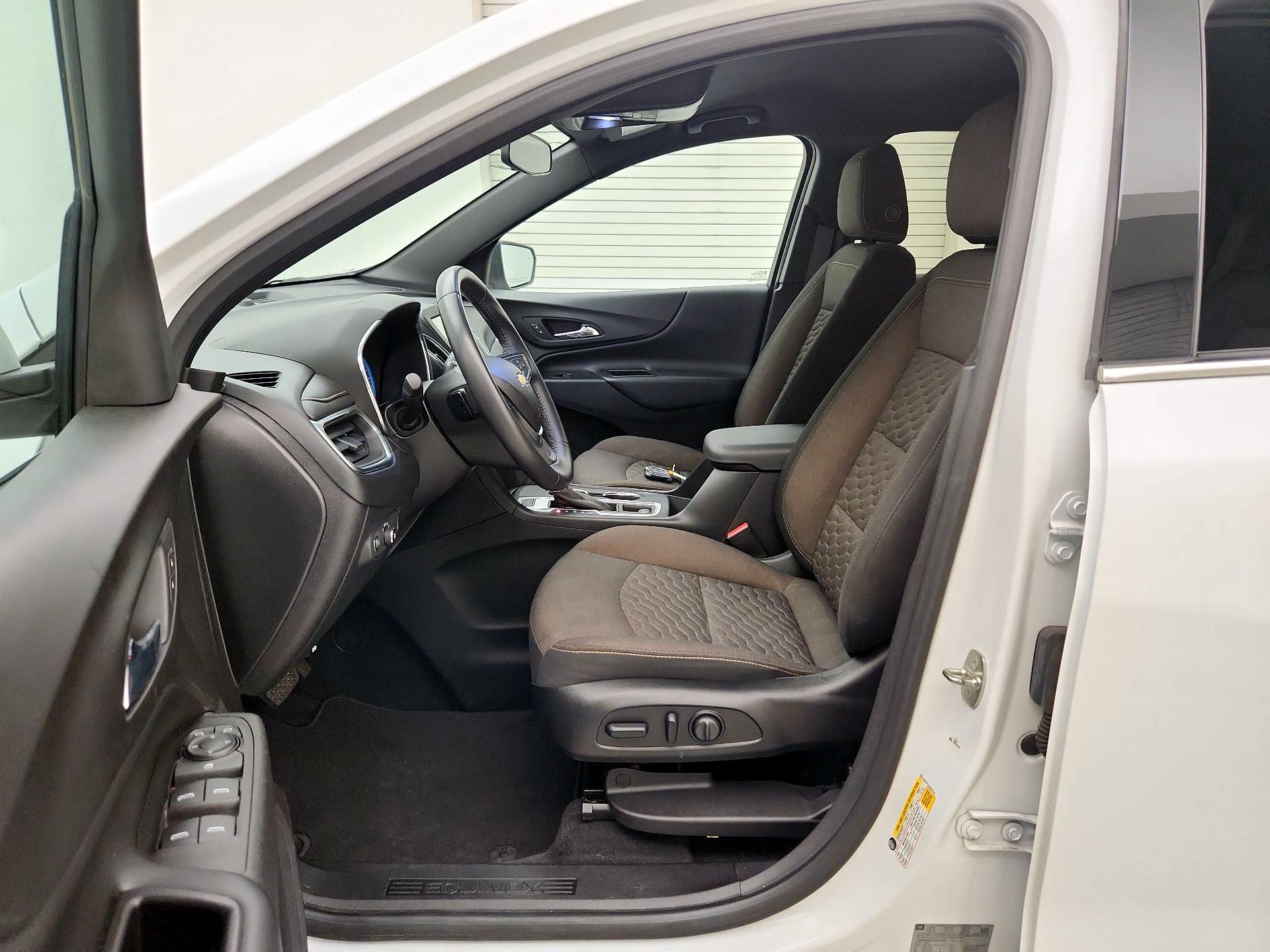 Thumbnail: 2018 Chevrolet Equinox - 11