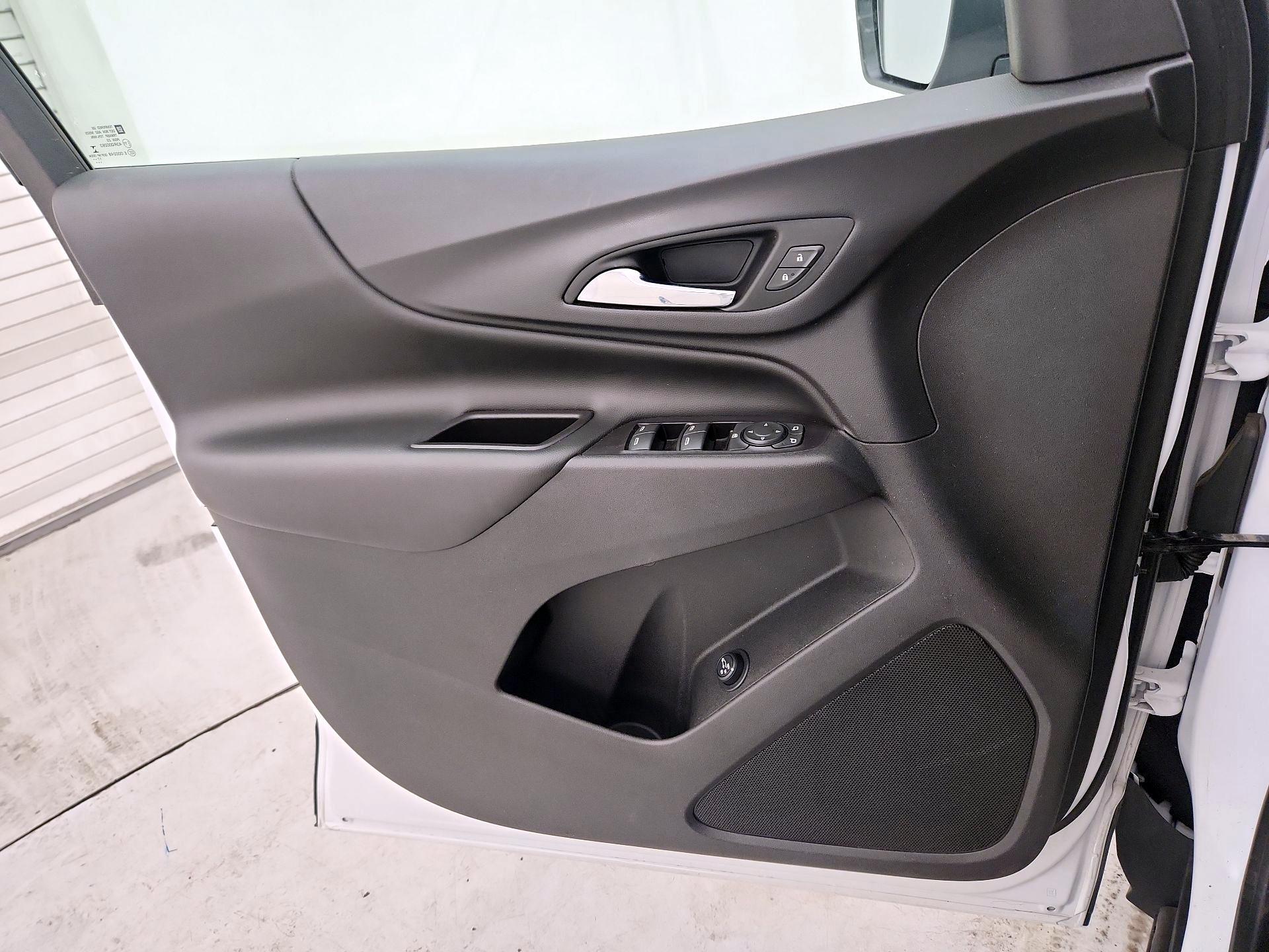 Thumbnail: 2018 Chevrolet Equinox - 12