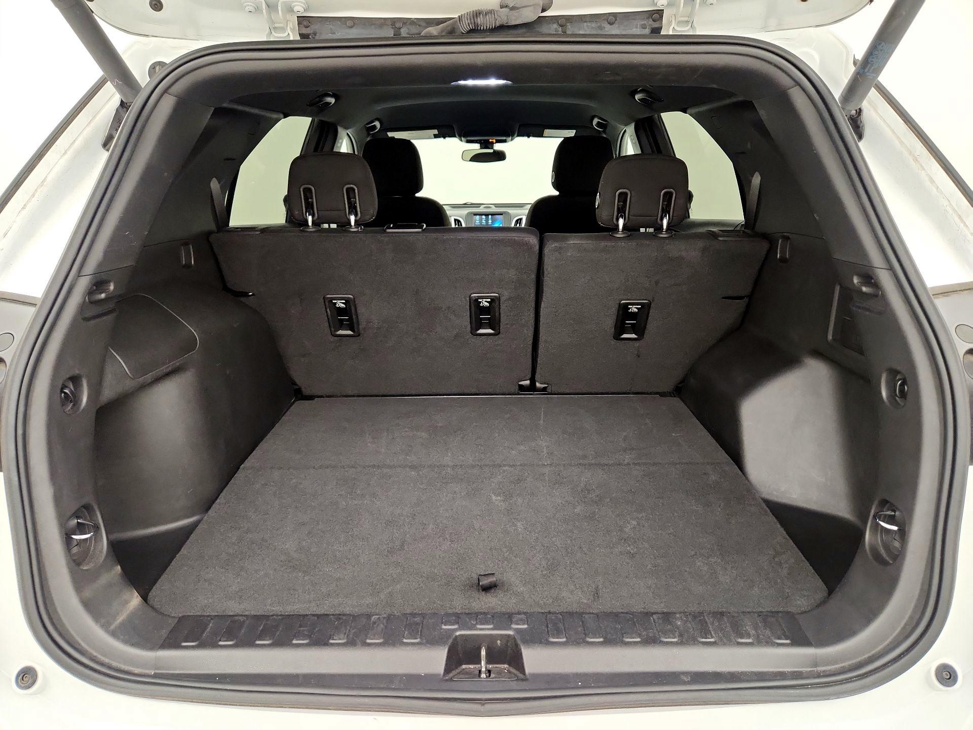 Thumbnail: 2018 Chevrolet Equinox - 20