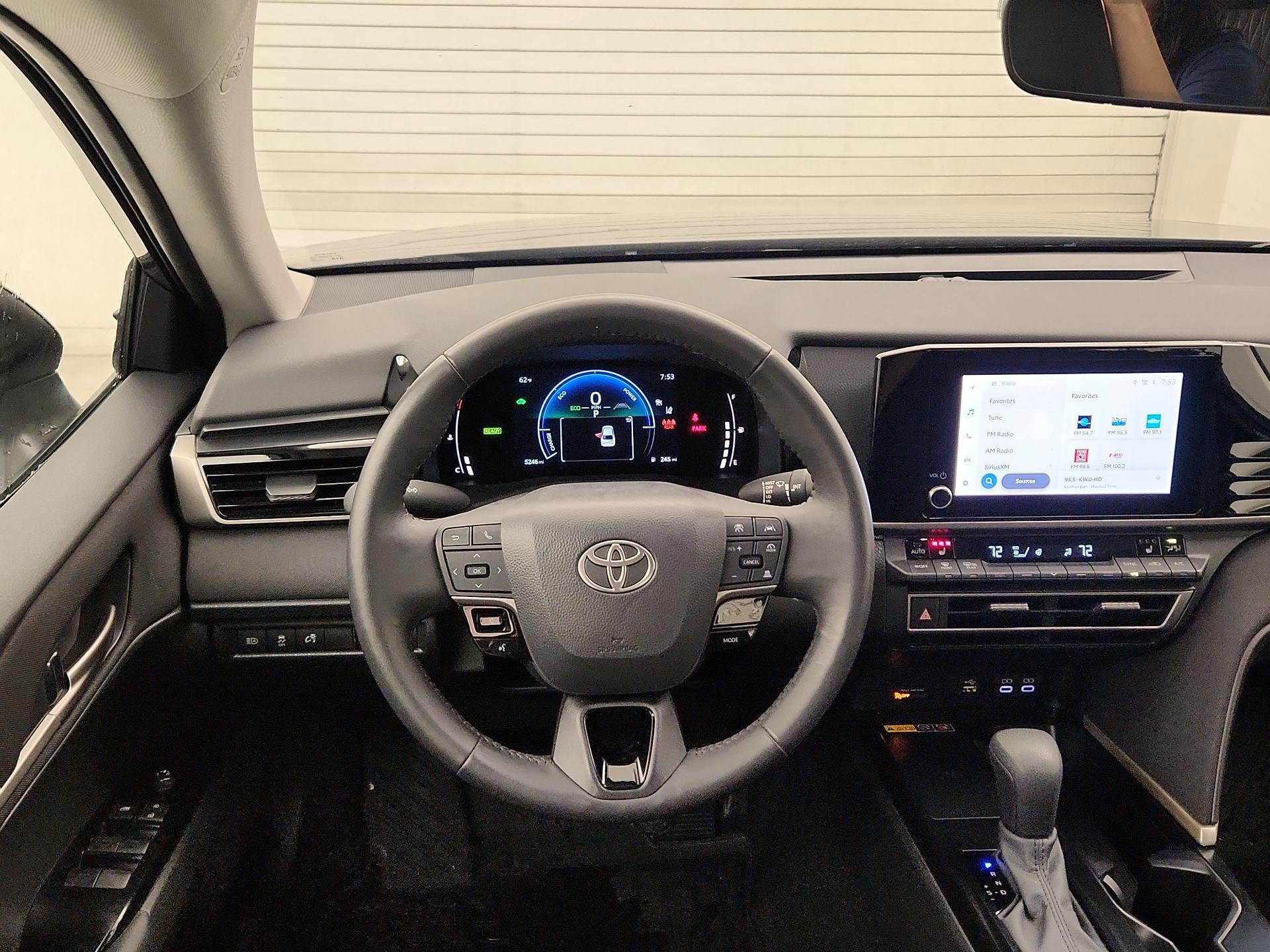 Thumbnail: 2025 Toyota Camry - 10