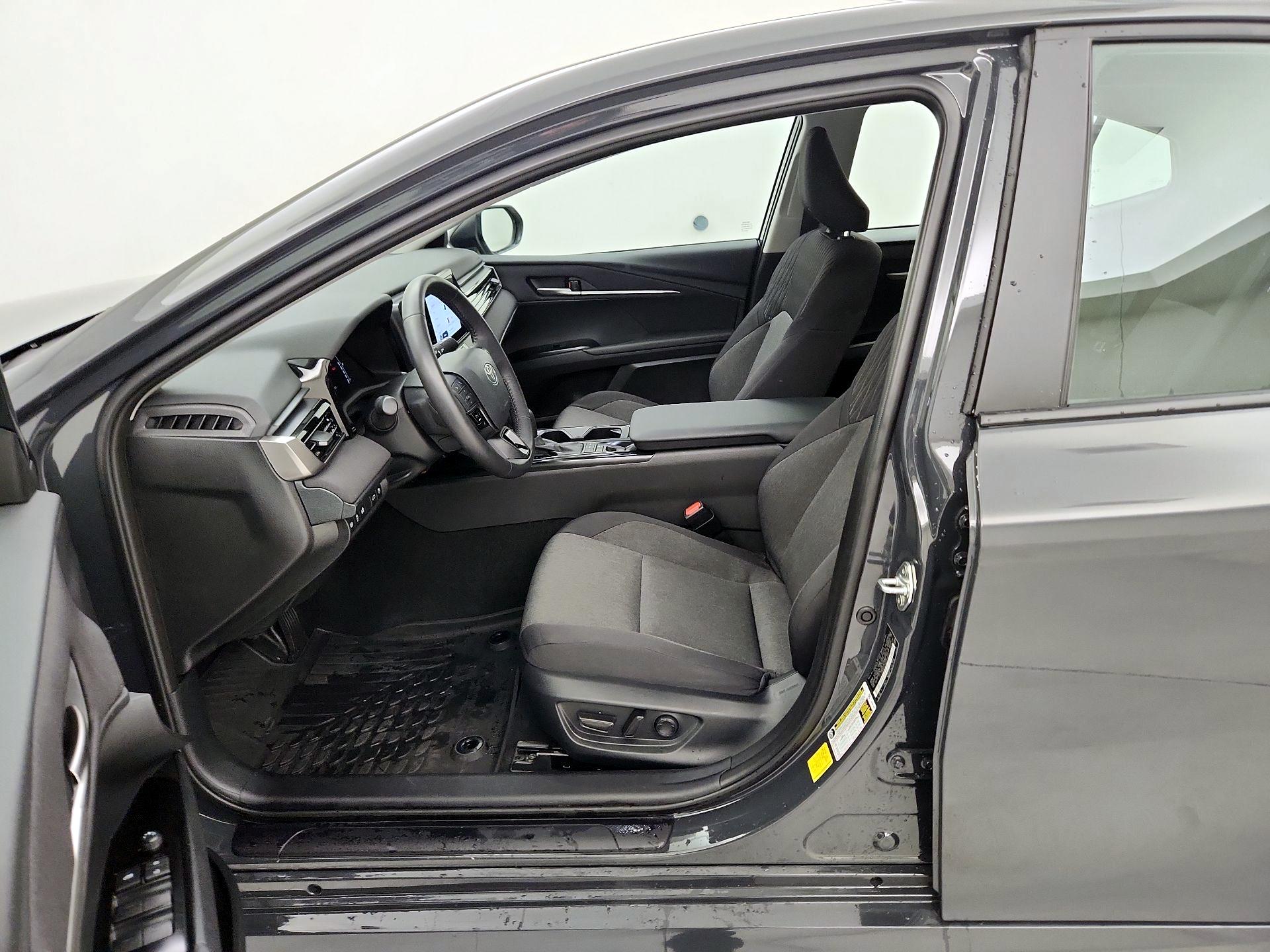 Thumbnail: 2025 Toyota Camry - 11