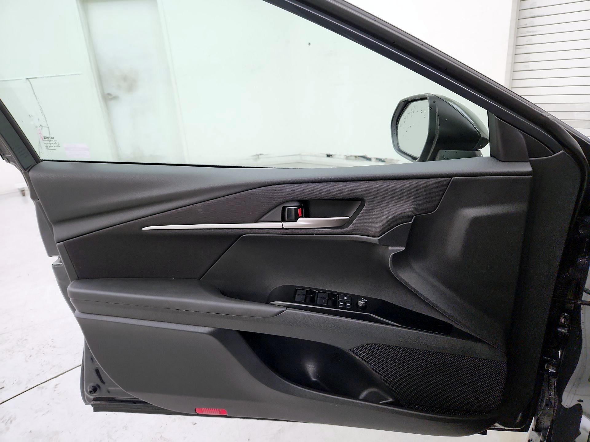 Thumbnail: 2025 Toyota Camry - 12