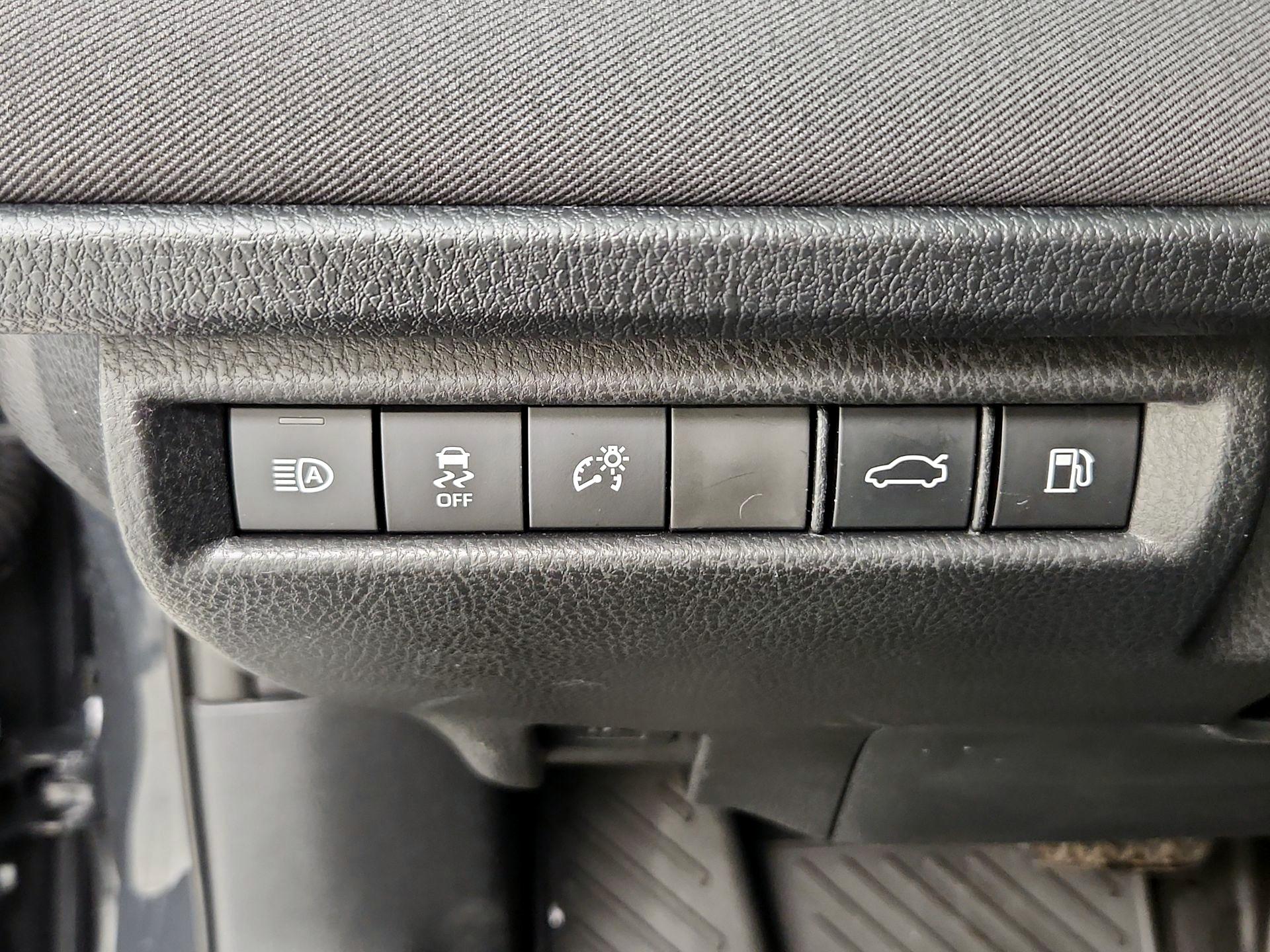 Thumbnail: 2025 Toyota Camry - 13