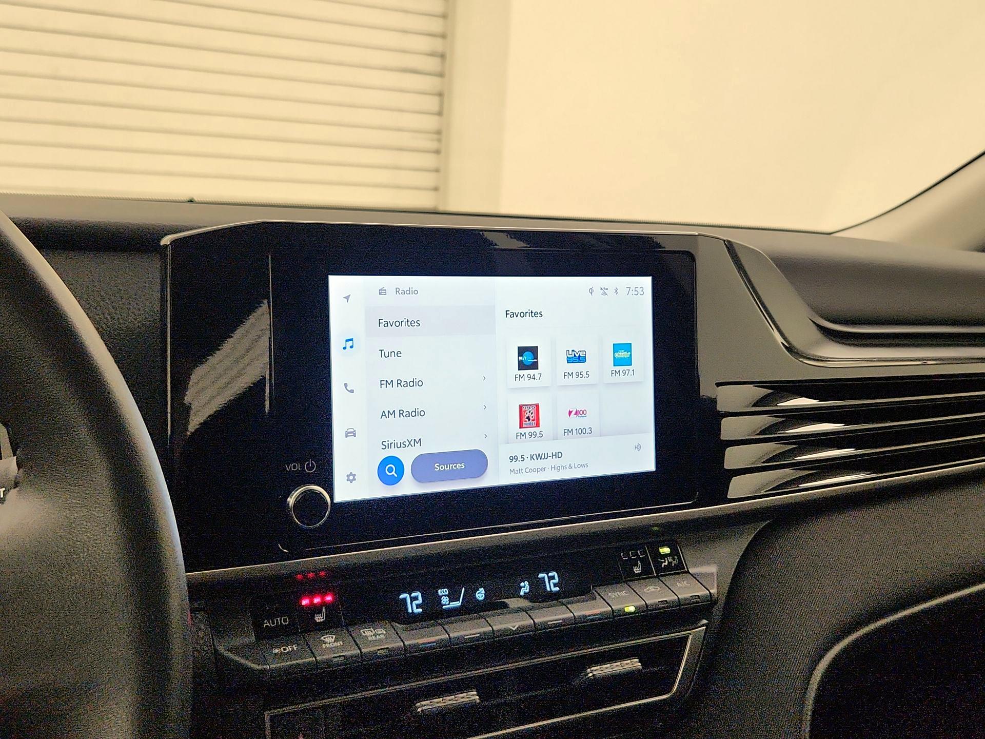 Thumbnail: 2025 Toyota Camry - 15