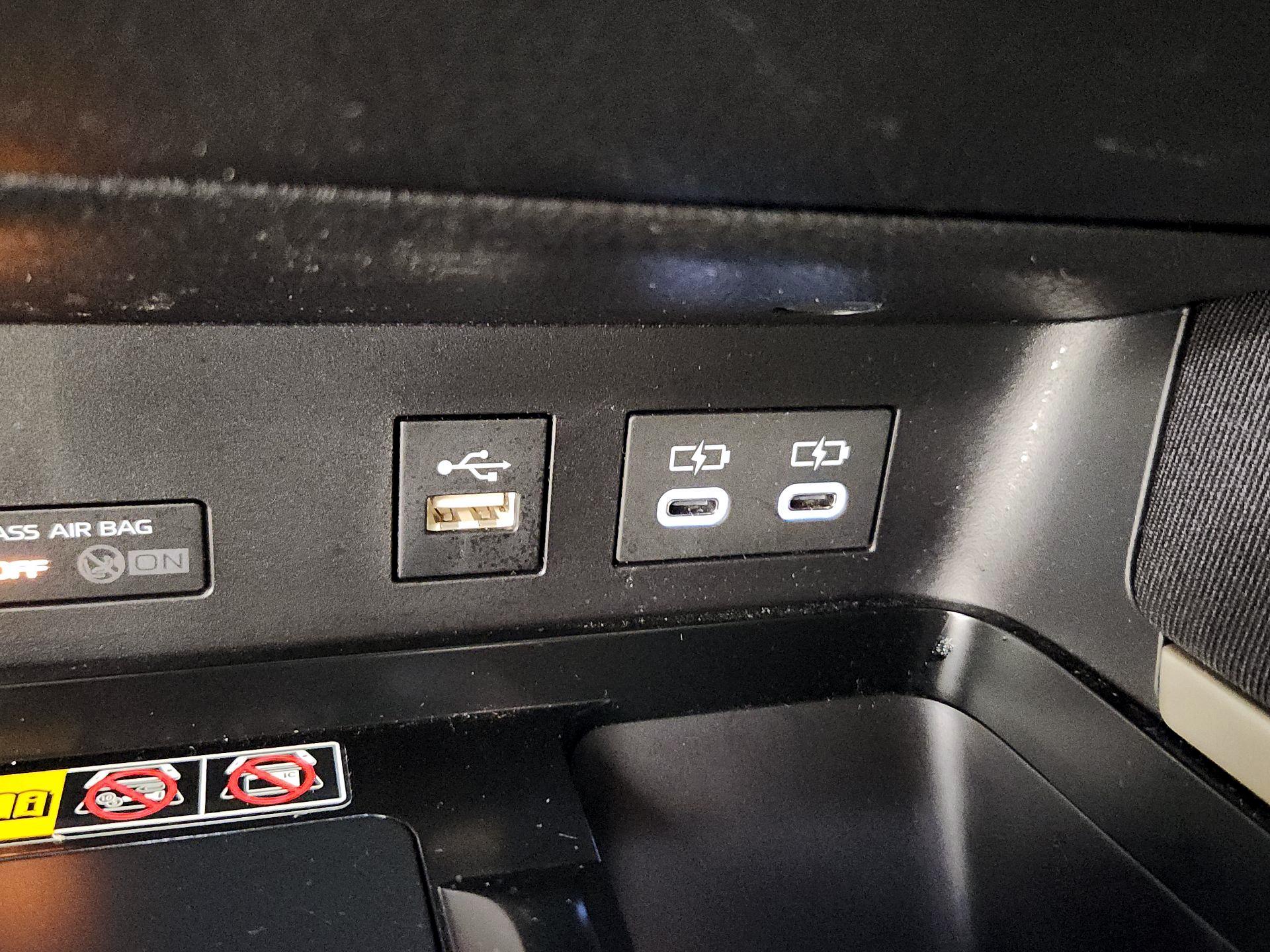 Thumbnail: 2025 Toyota Camry - 18