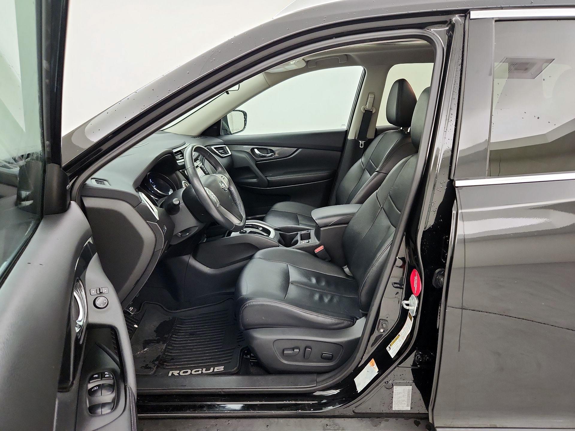 Thumbnail: 2016 Nissan Rogue - 11