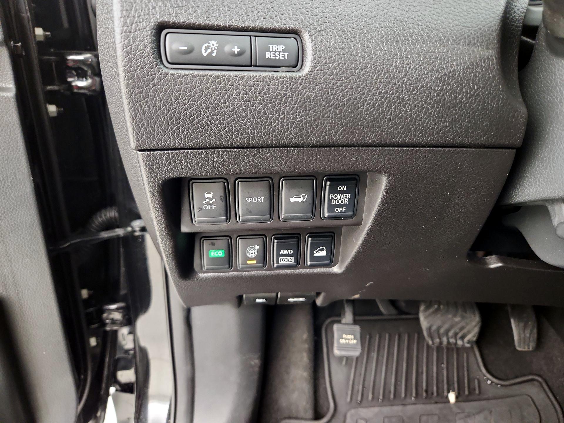 Thumbnail: 2016 Nissan Rogue - 13