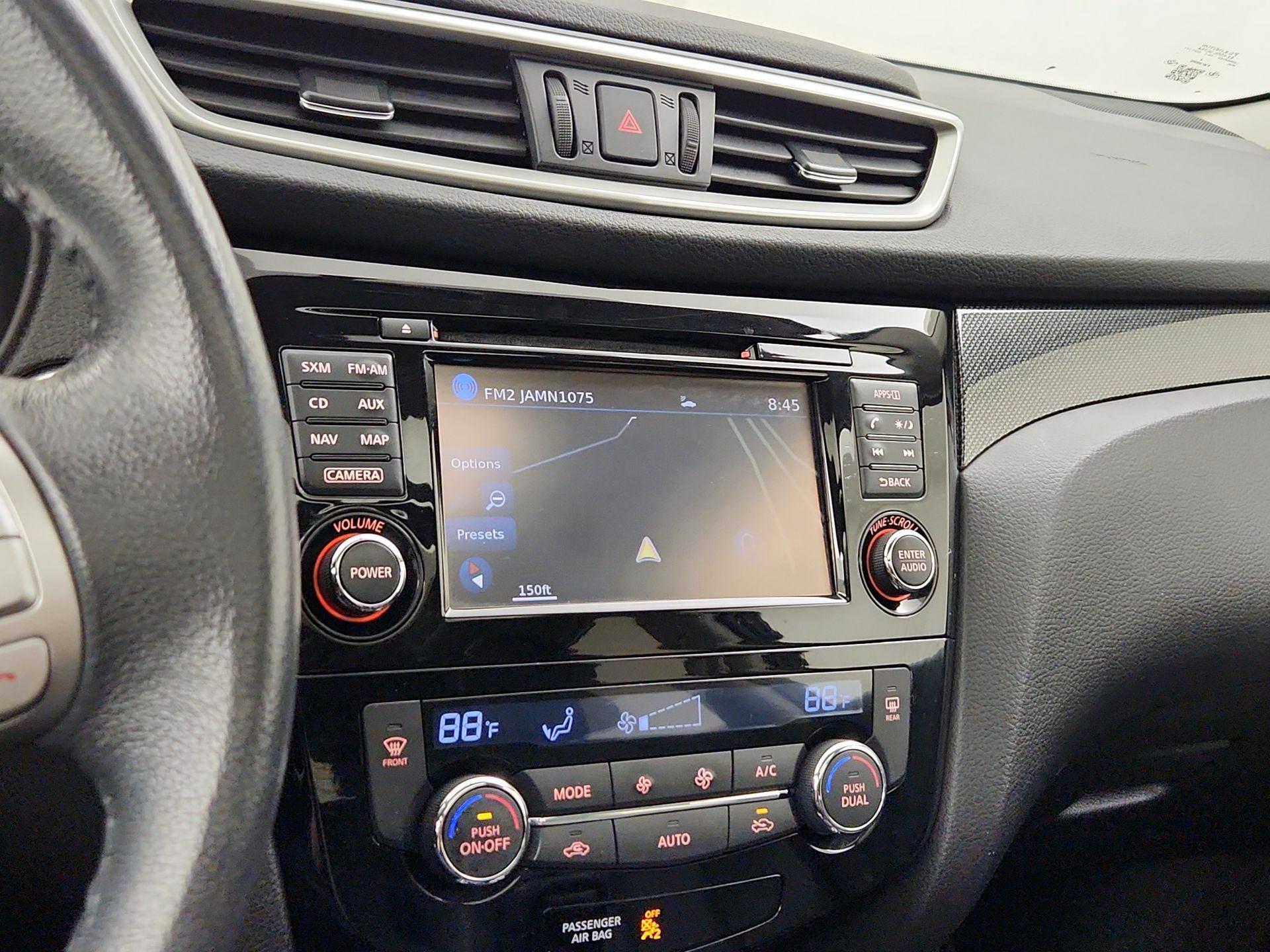 Thumbnail: 2016 Nissan Rogue - 14