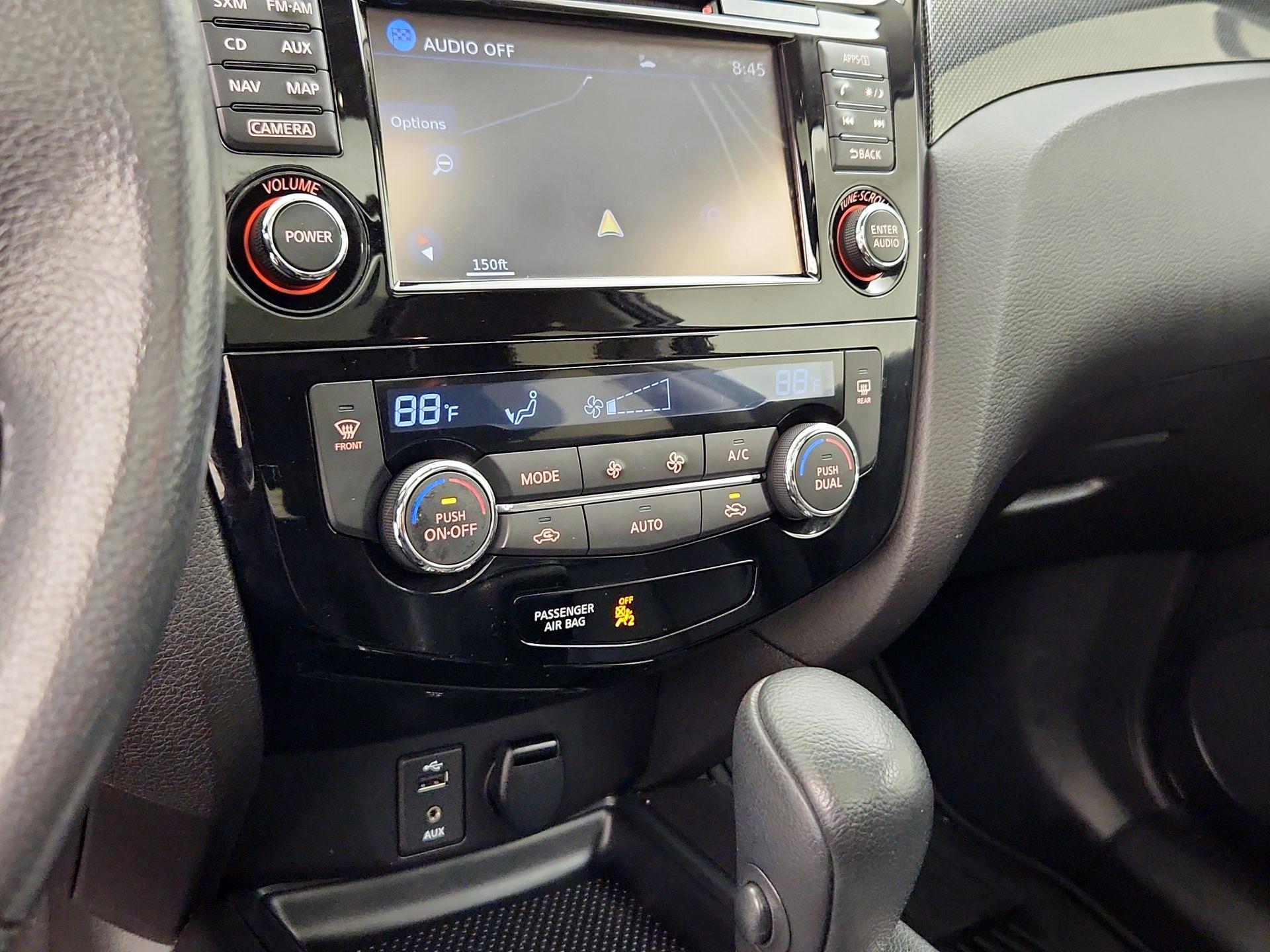 Thumbnail: 2016 Nissan Rogue - 17