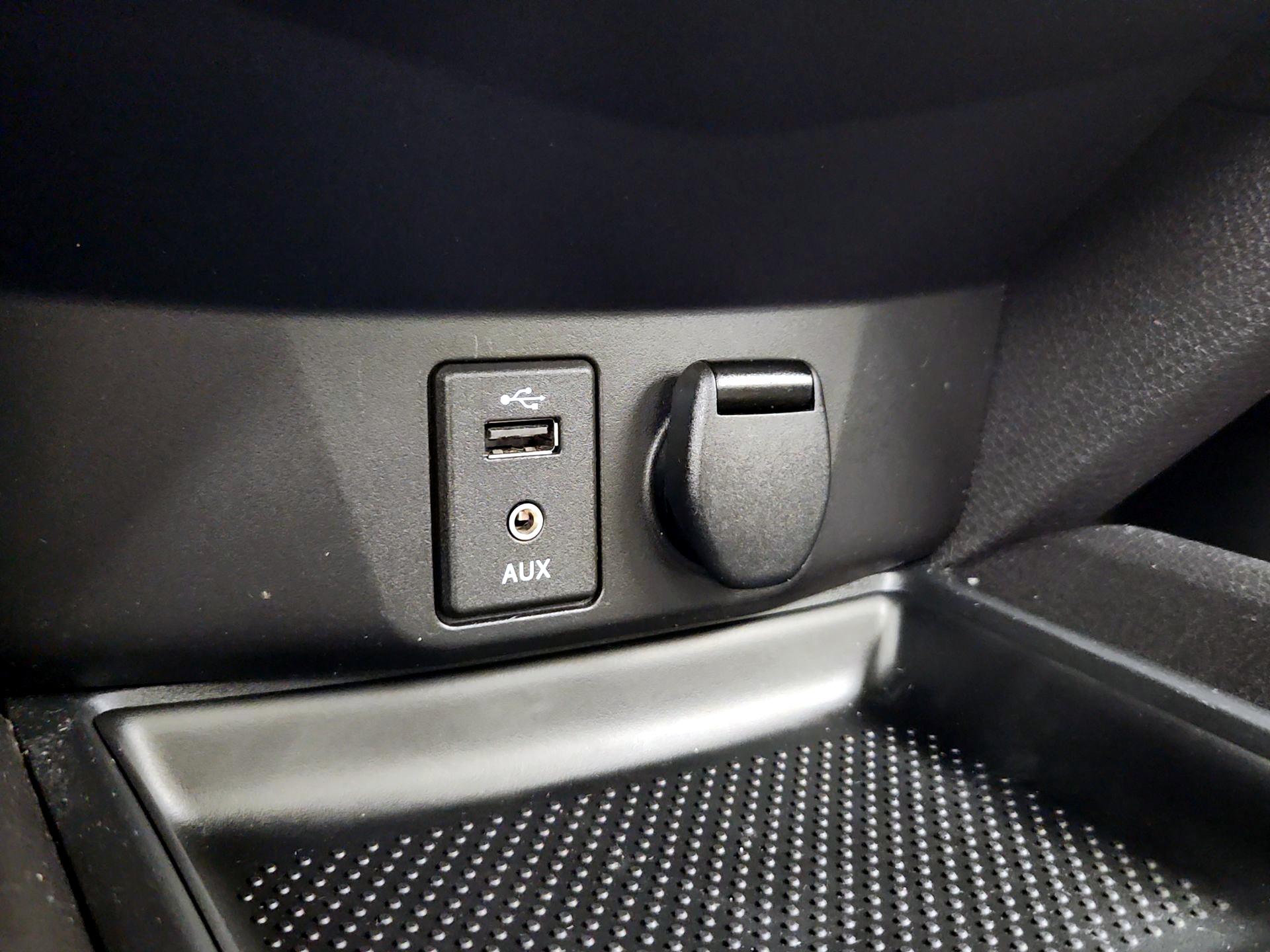 Thumbnail: 2016 Nissan Rogue - 19