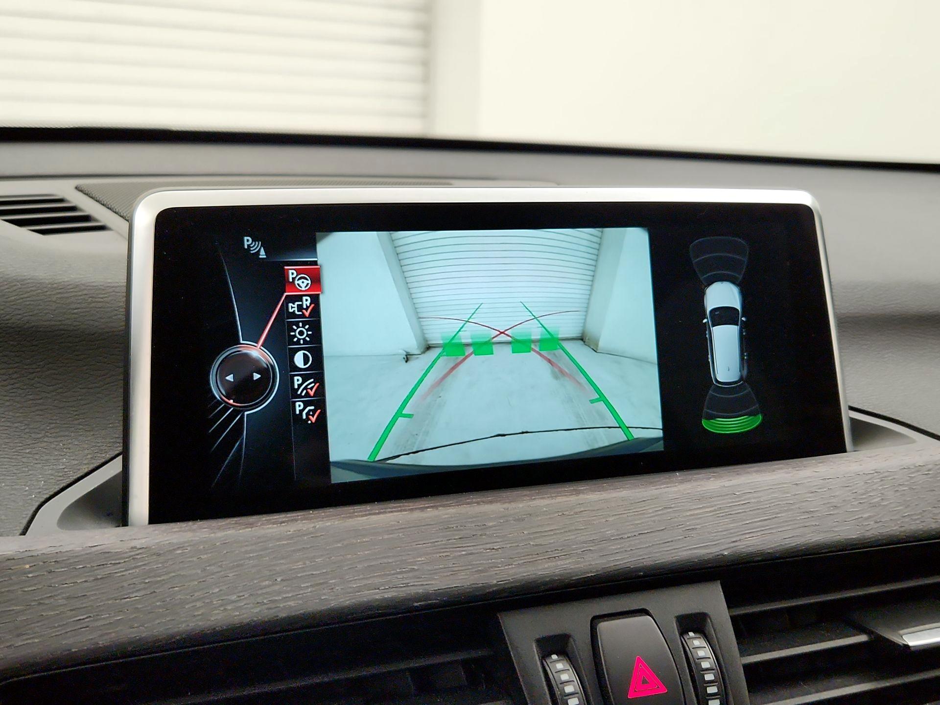 Thumbnail: 2016 BMW X1 - 15