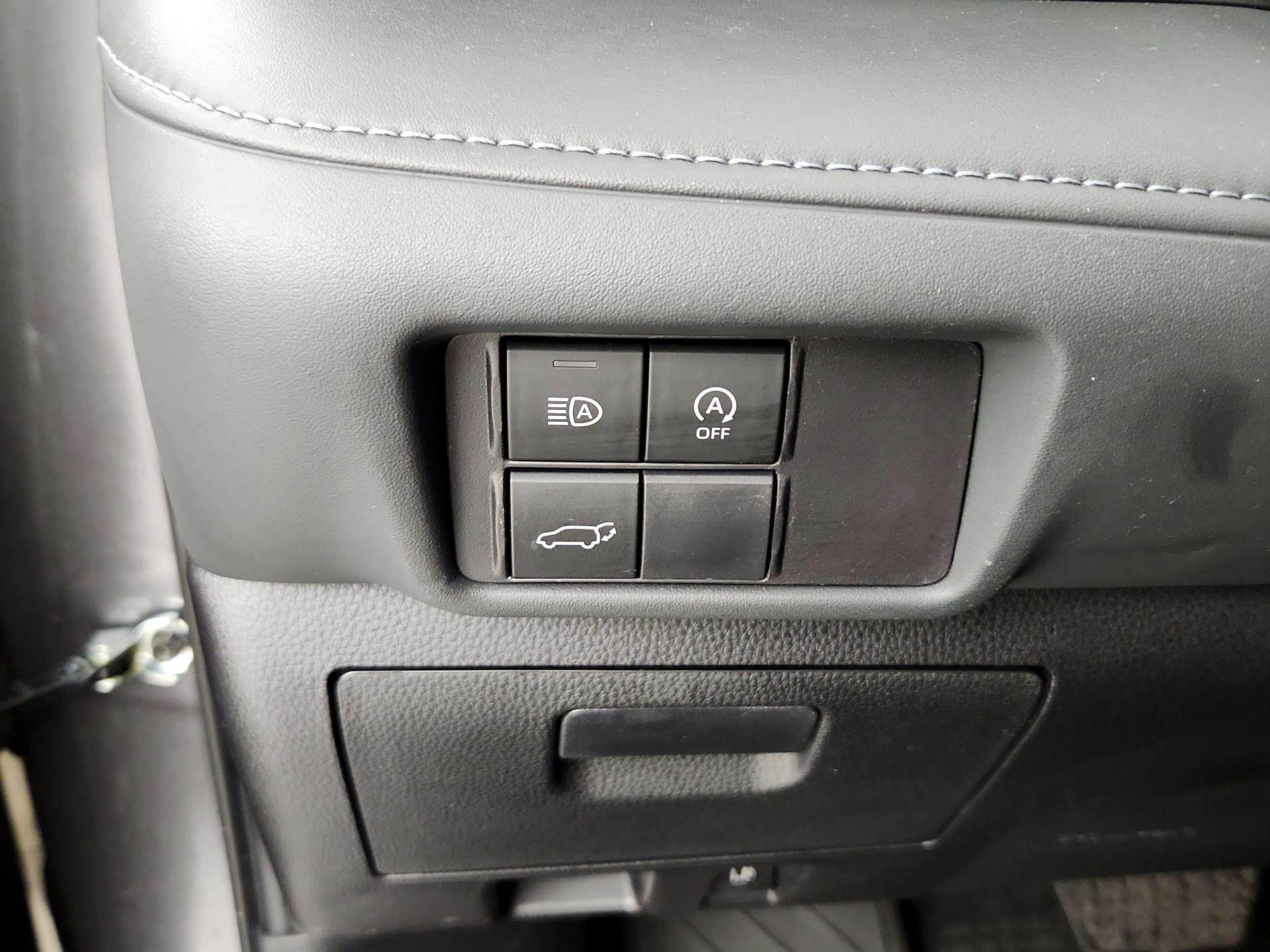 Thumbnail: 2023 Toyota Highlander - 13