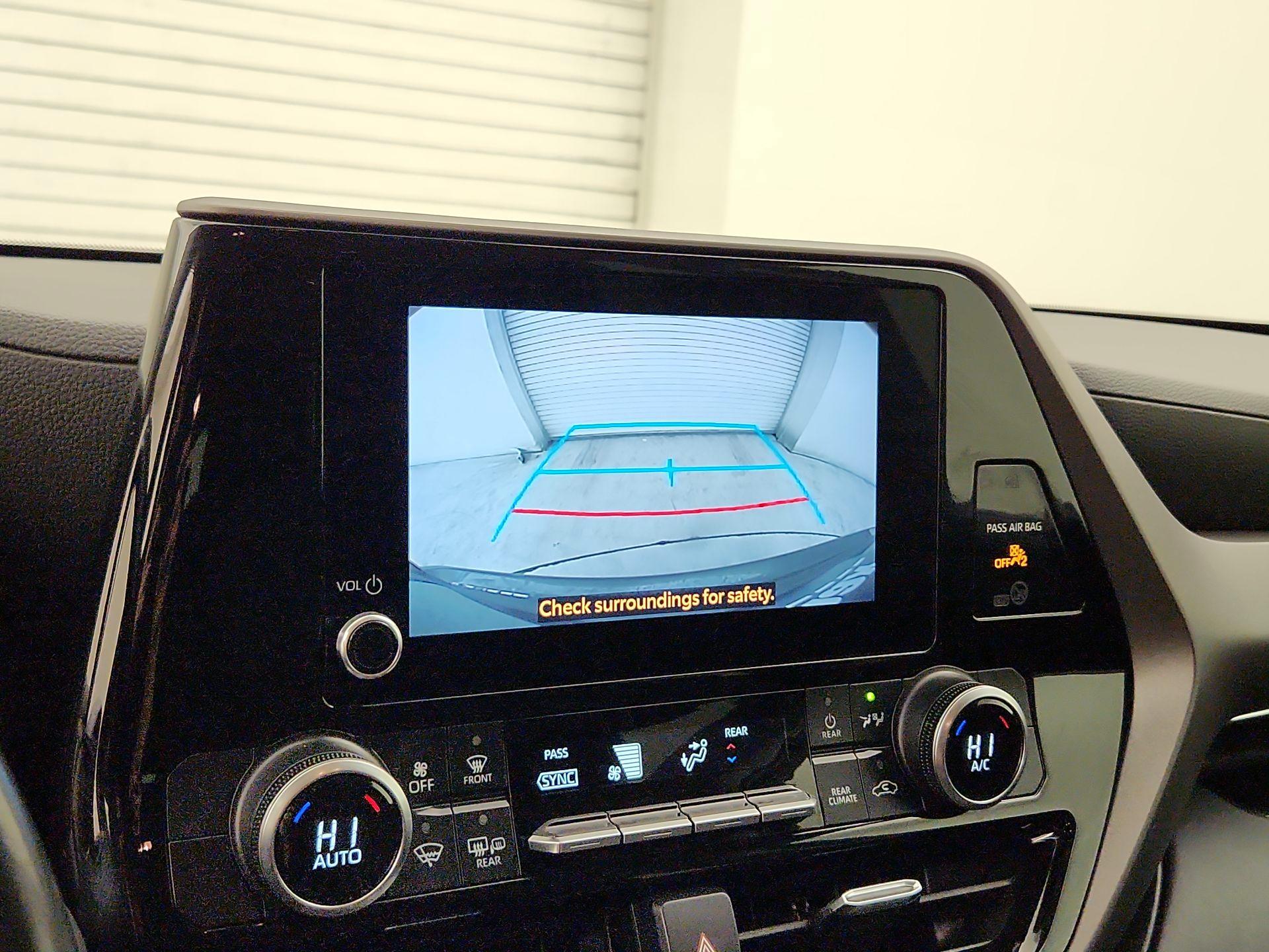 Thumbnail: 2023 Toyota Highlander - 14