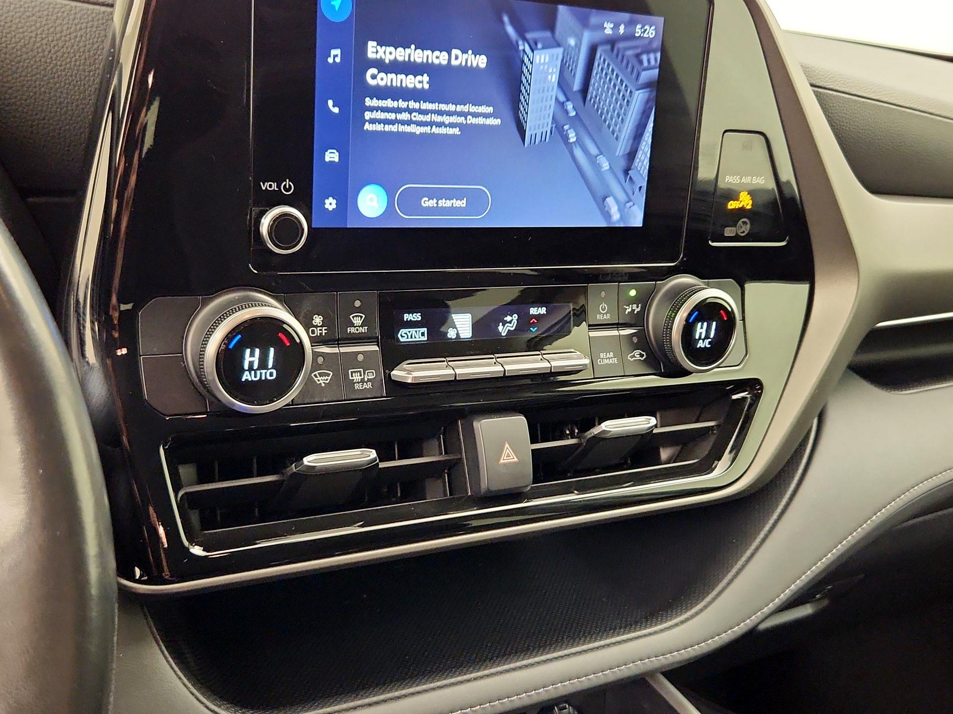 Thumbnail: 2023 Toyota Highlander - 16