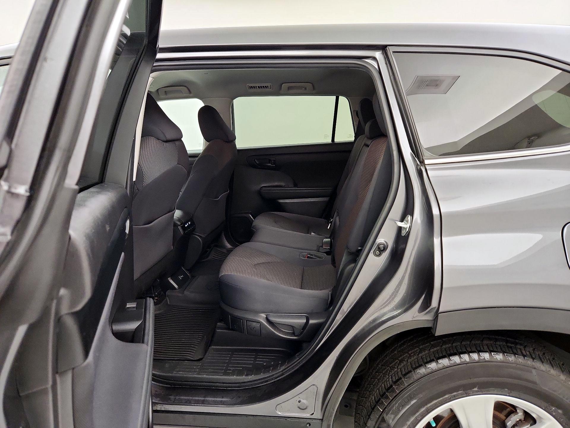 Thumbnail: 2023 Toyota Highlander - 19