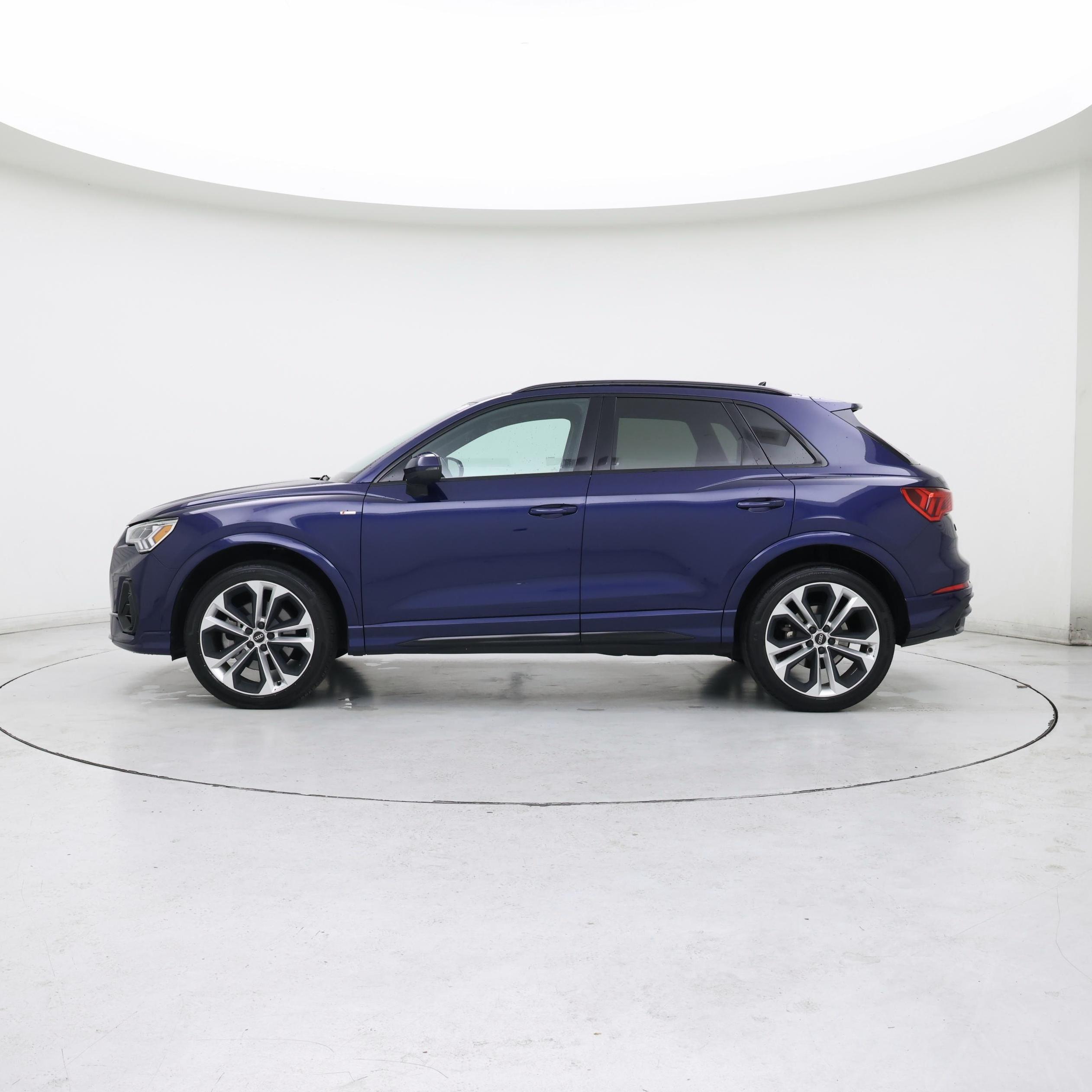 Thumbnail: 2022 Audi Q3 - 3