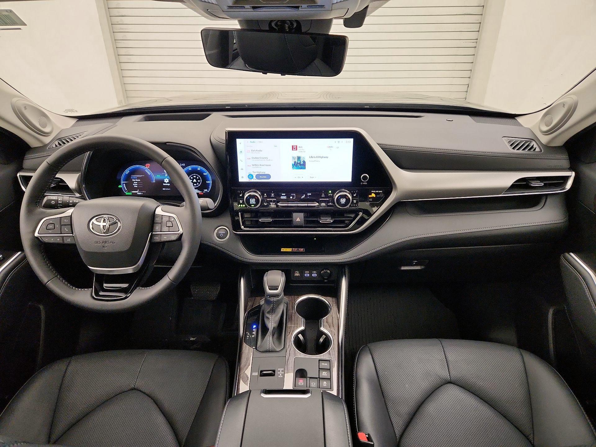 Thumbnail: 2025 Toyota Highlander - 9