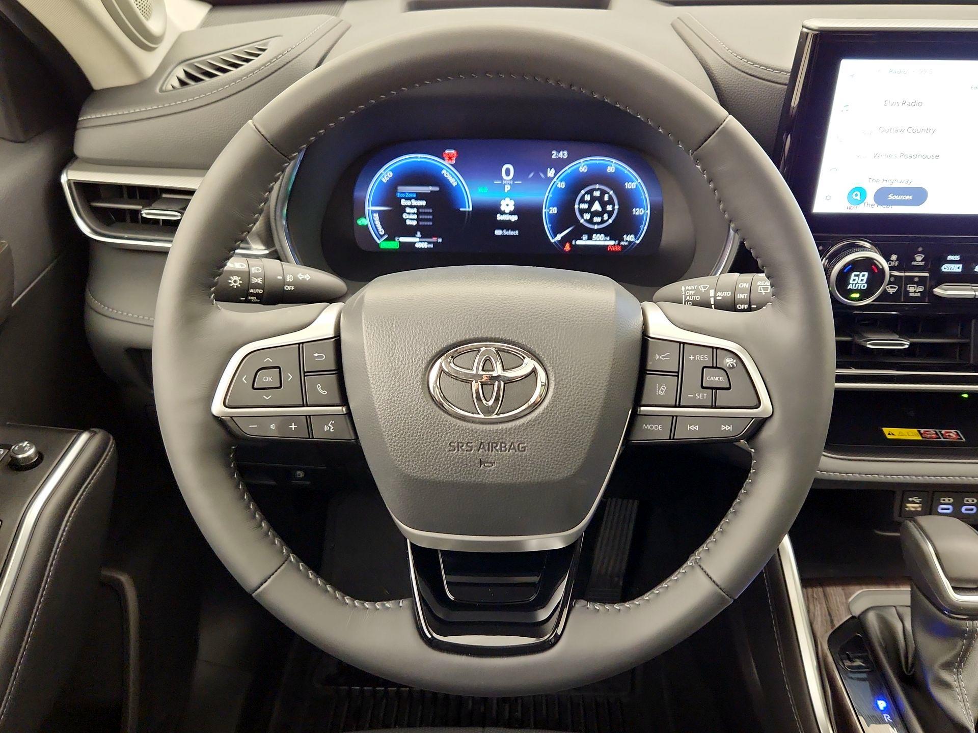 Thumbnail: 2025 Toyota Highlander - 10