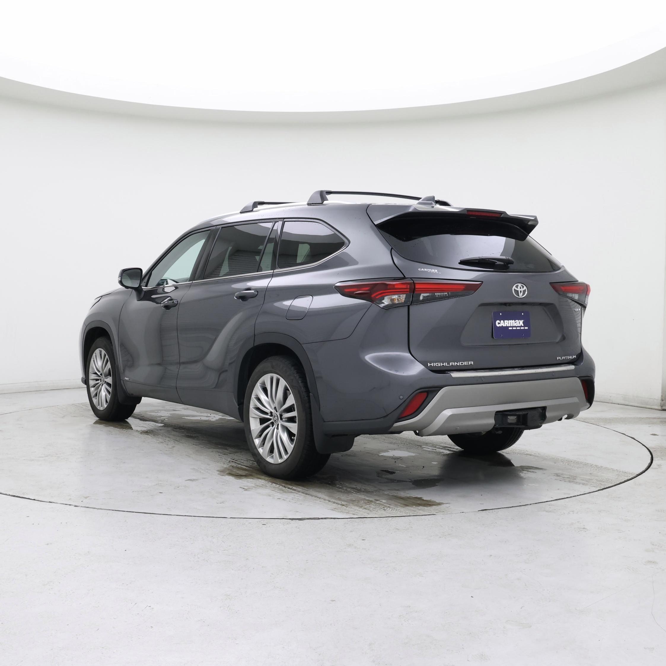 Thumbnail: 2025 Toyota Highlander - 2