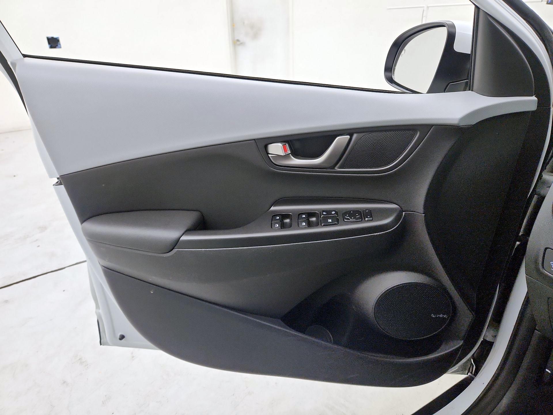 Thumbnail: 2021 Hyundai Kona - 12