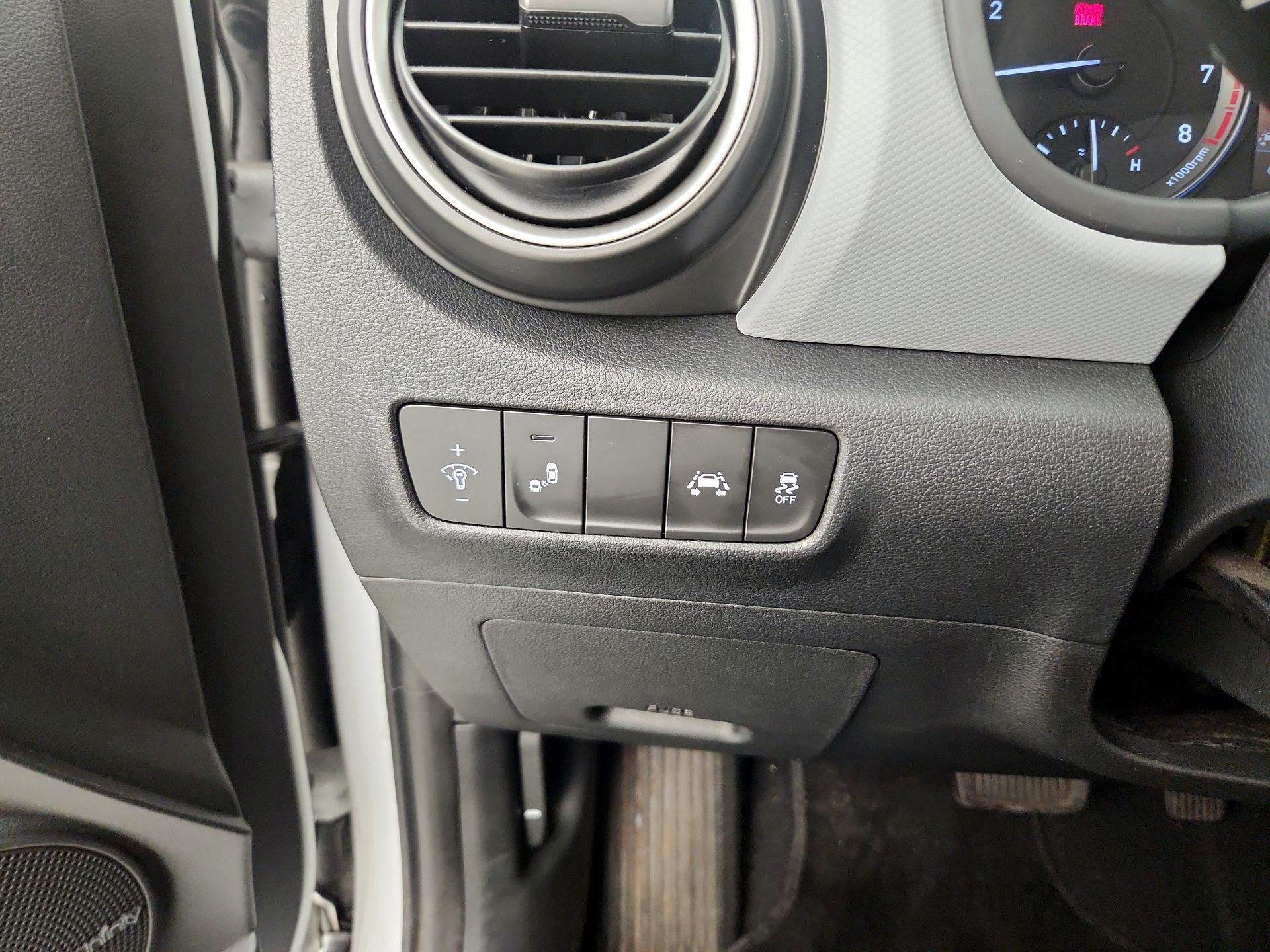 Thumbnail: 2021 Hyundai Kona - 13