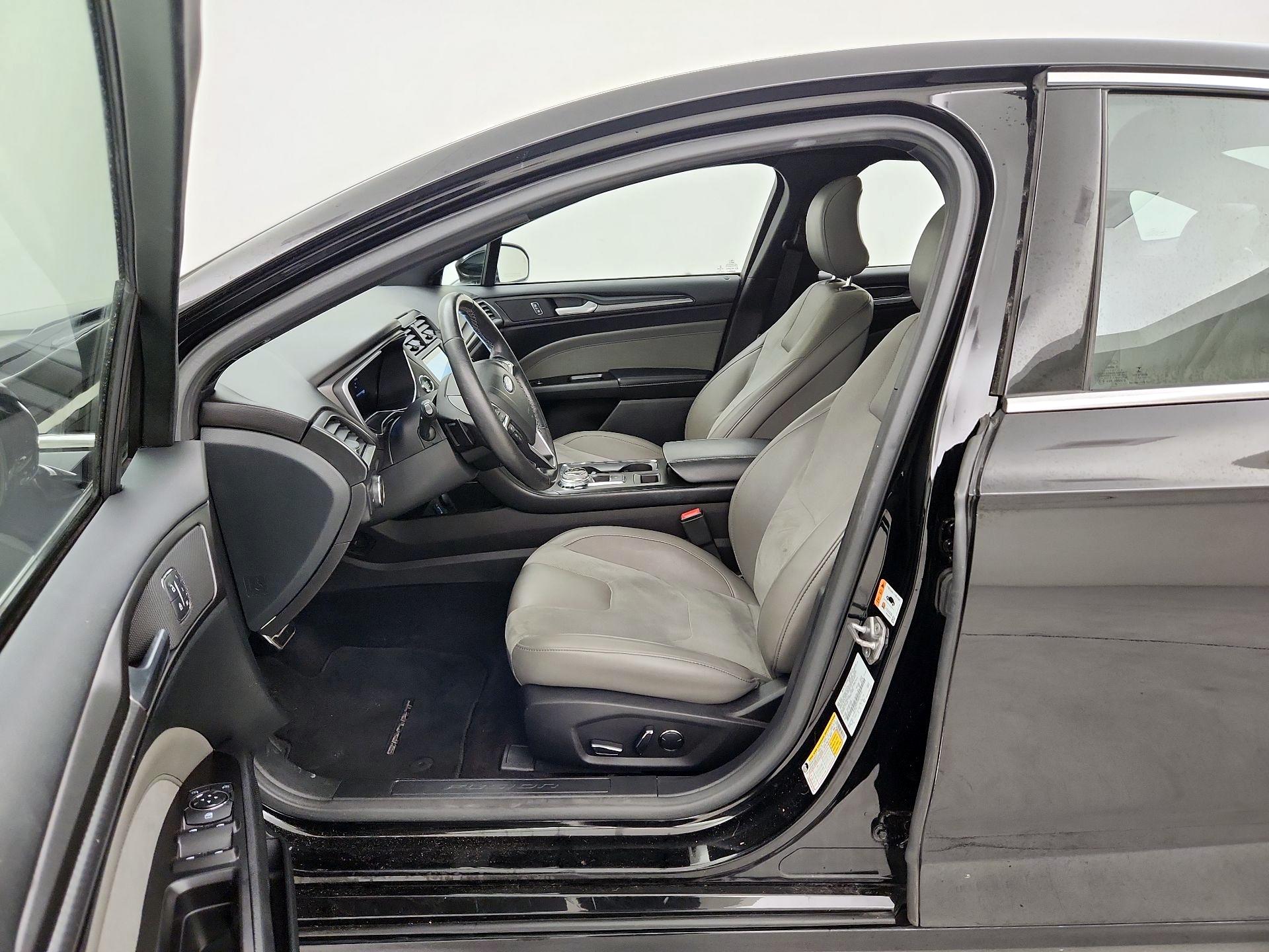 Thumbnail: 2017 Ford Fusion - 11