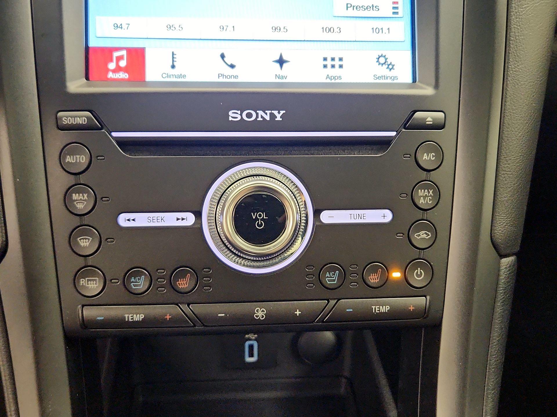 Thumbnail: 2017 Ford Fusion - 17