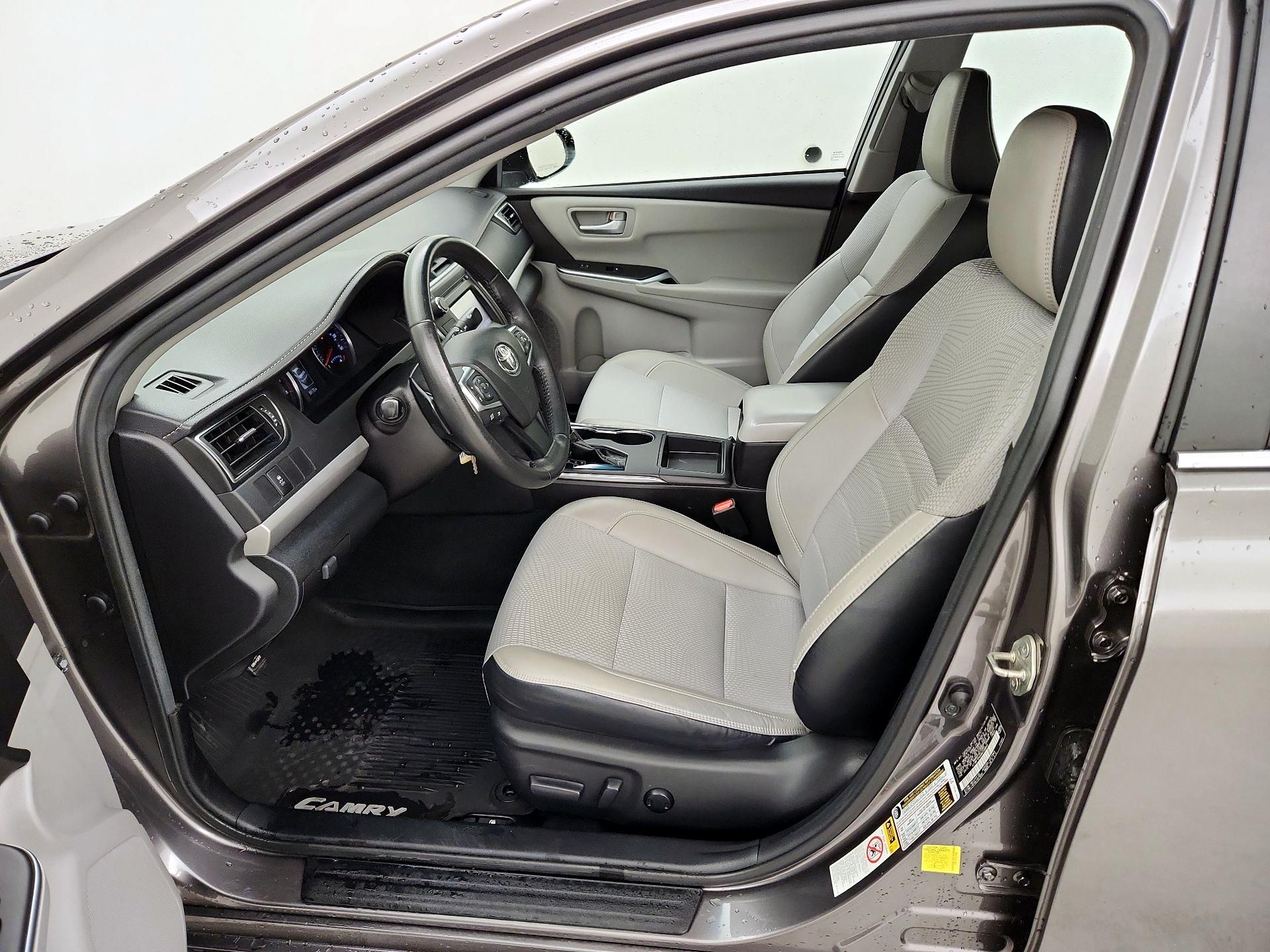 Thumbnail: 2017 Toyota Camry - 11
